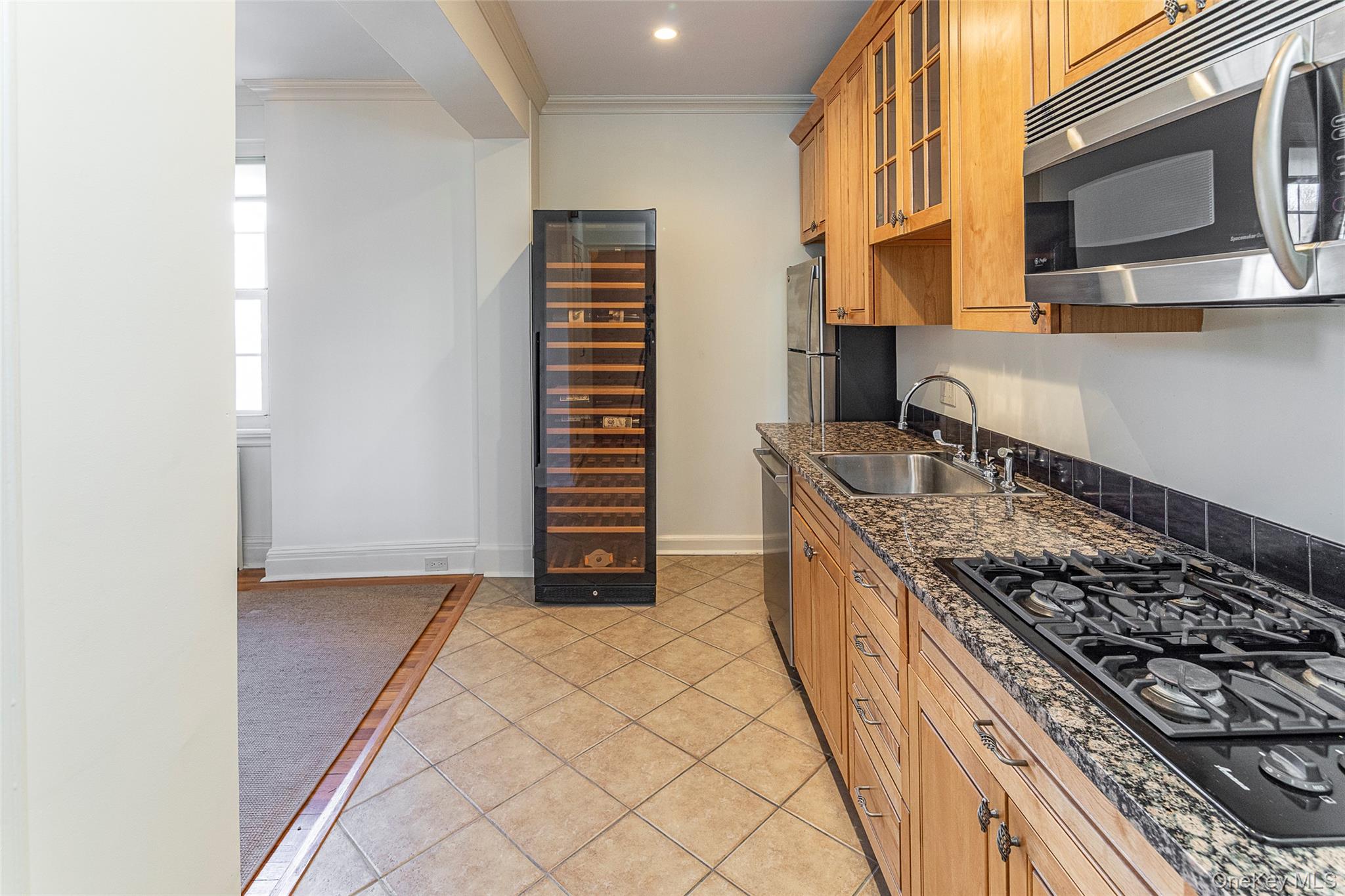 #17 photo, 3 Tanglewylde Avenue, Bronxville , NY 10708