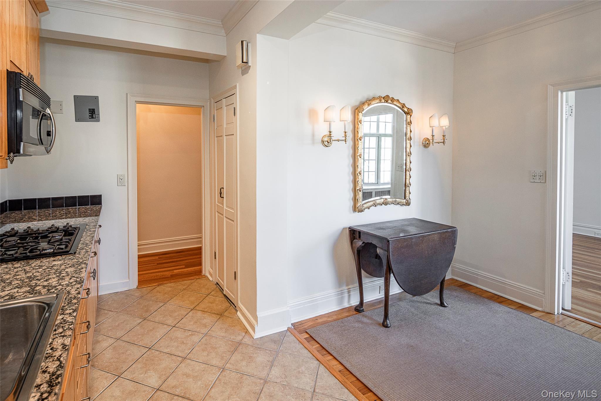 #19 photo, 3 Tanglewylde Avenue, Bronxville , NY 10708