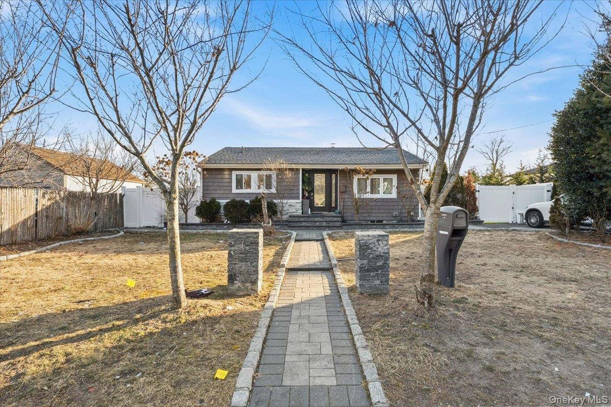 #1 photo, 28 Hemlock Street, 东长岛 Central Islip , NY 11722