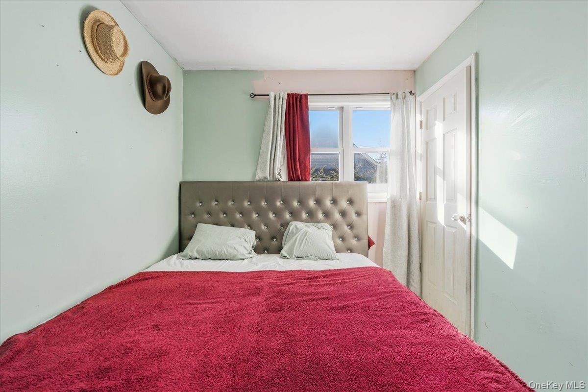 #16 photo, 28 Hemlock Street, 东长岛 Central Islip , NY 11722