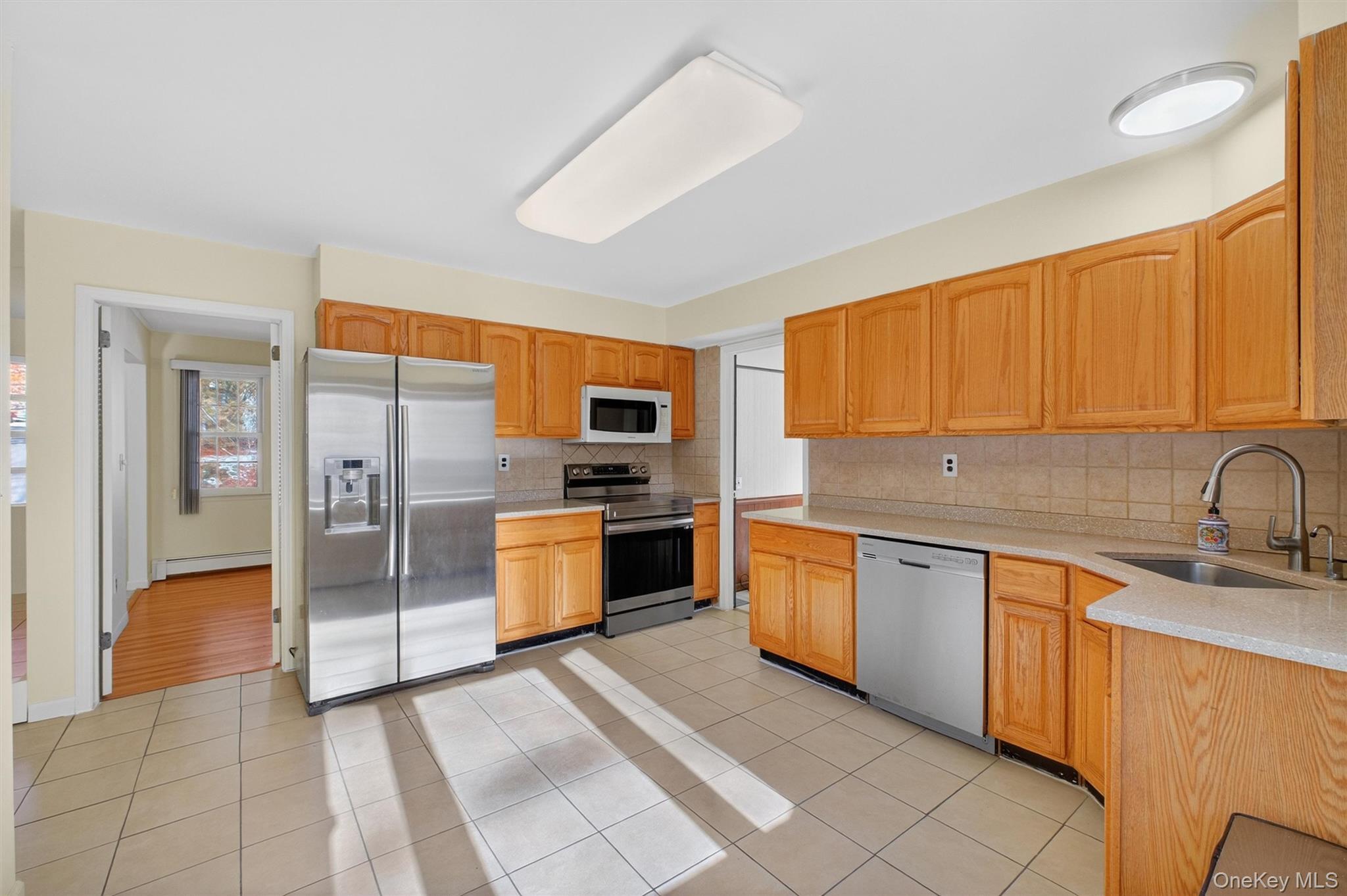 #11 photo, 6 Londonderry Lane, Somers , NY 10589