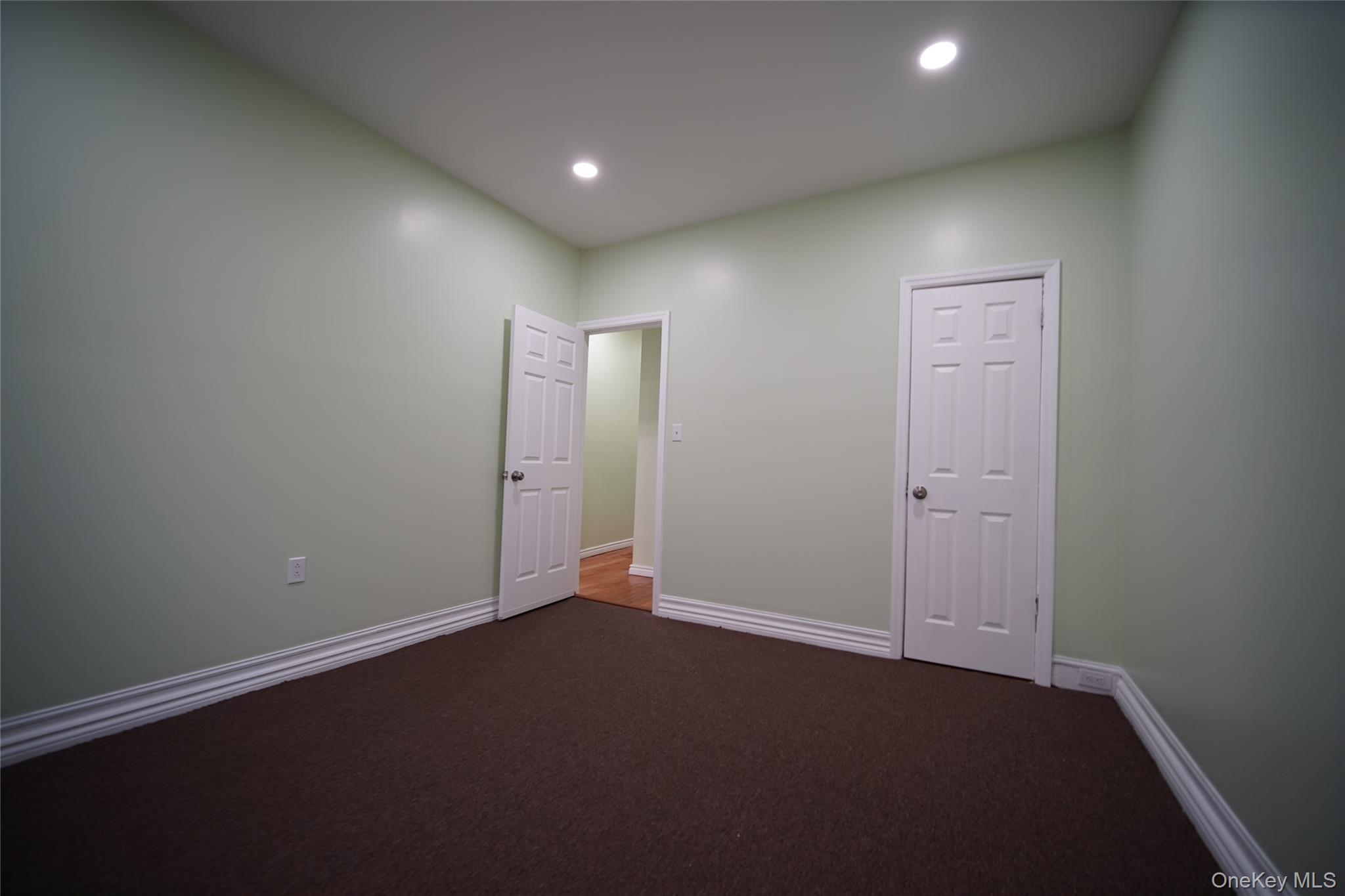 #12 photo, 723 E 227th Street, ブロンクス区 Bronx , NY 10466