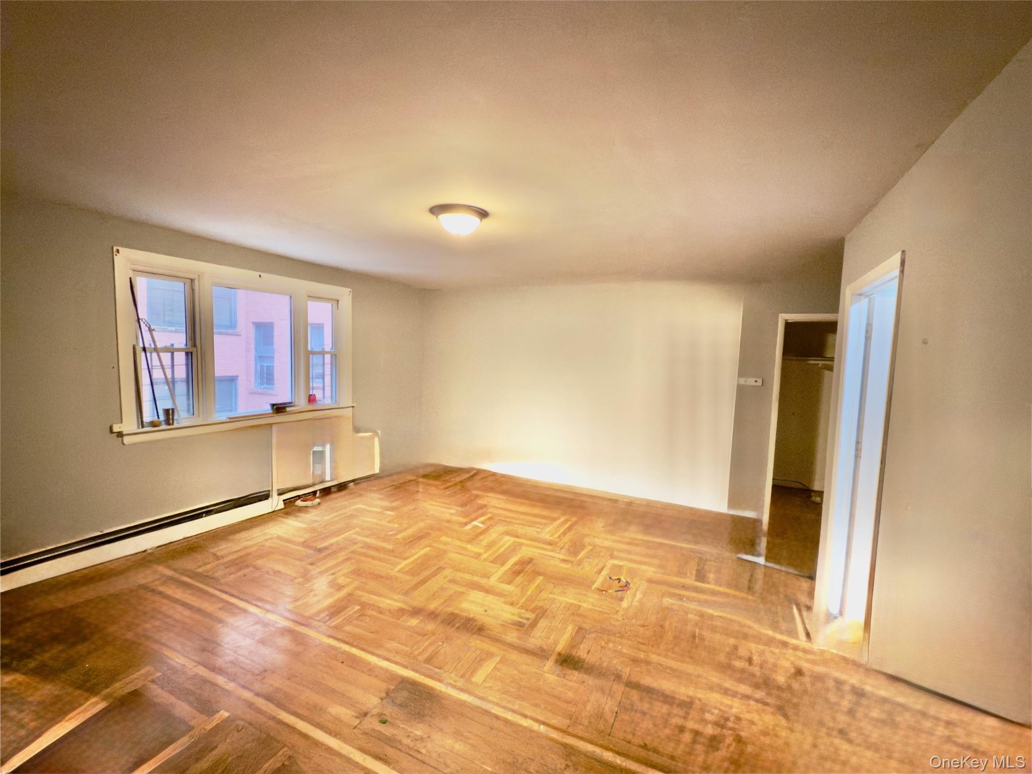 #6 photo, 2851 Claflin Avenue, Bronx , NY 10468