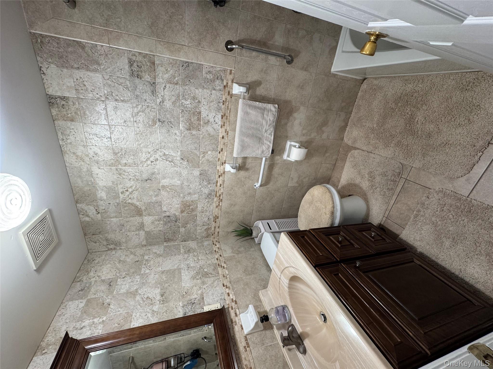 #8 photo, 191 W Kingsbridge Road, ブロンクス区 Bronx , NY 10463