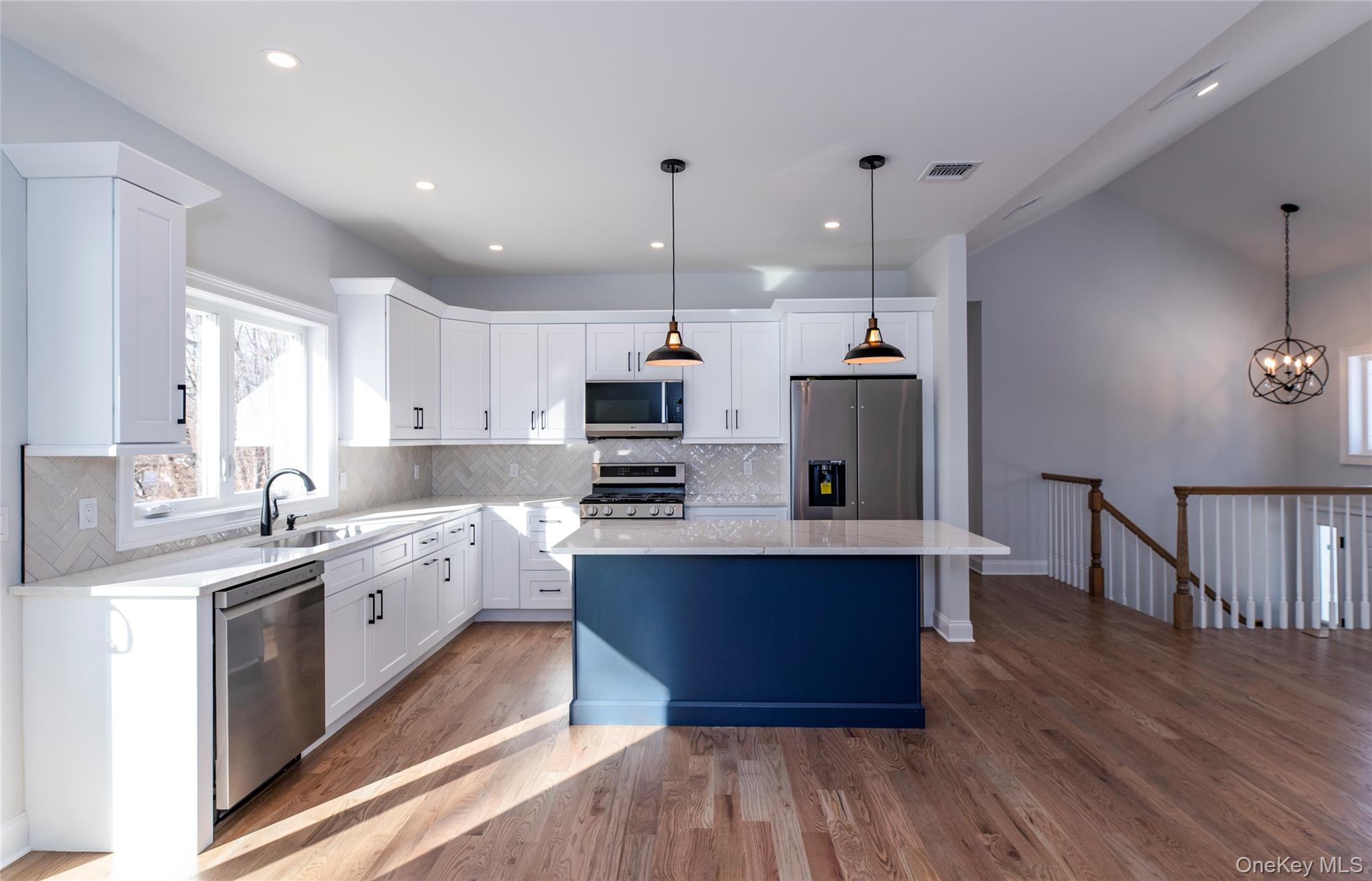 #12 photo, 748 9W Route, Valley Cottage , NY 10989