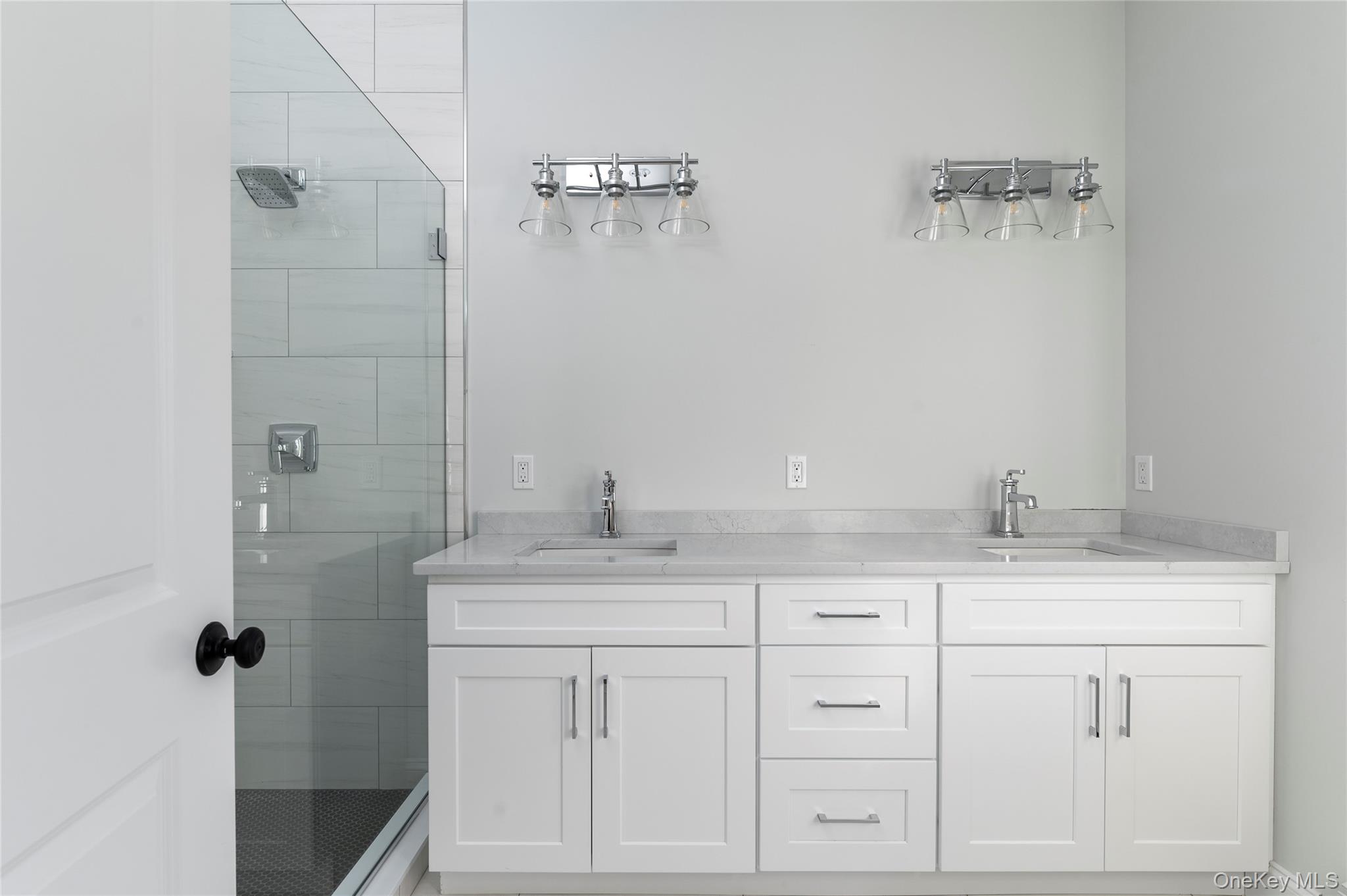 #19 photo, 748 9W Route, Valley Cottage , NY 10989