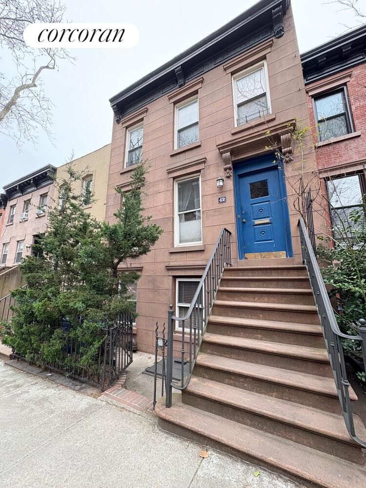 #8 photo, 42 1ST Street, Бруклин ‖ Carroll Gardens , NY 11231