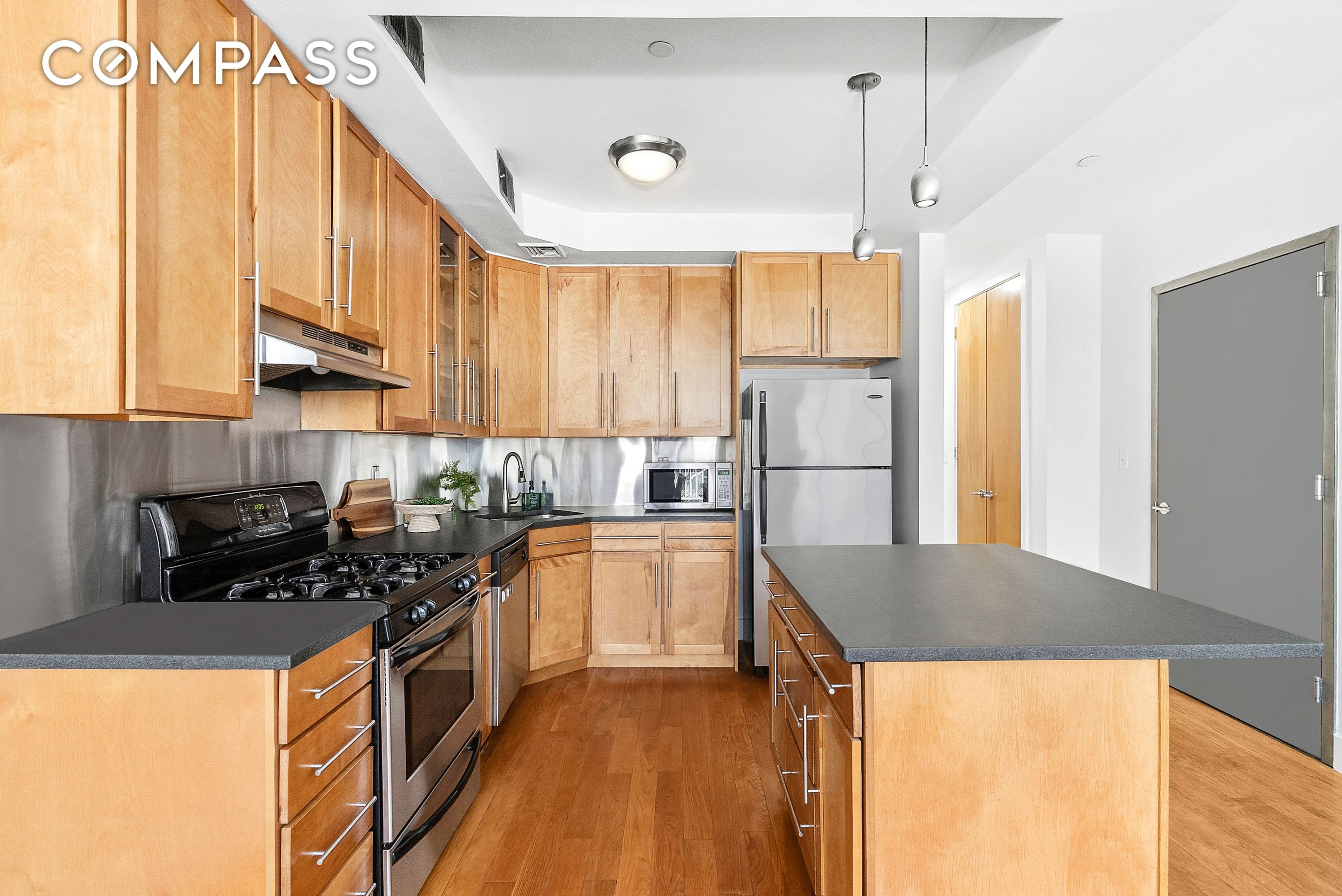 #6 photo, 201 Spencer Street, הברונקס Bedford-Stuyvesant , NY 11205