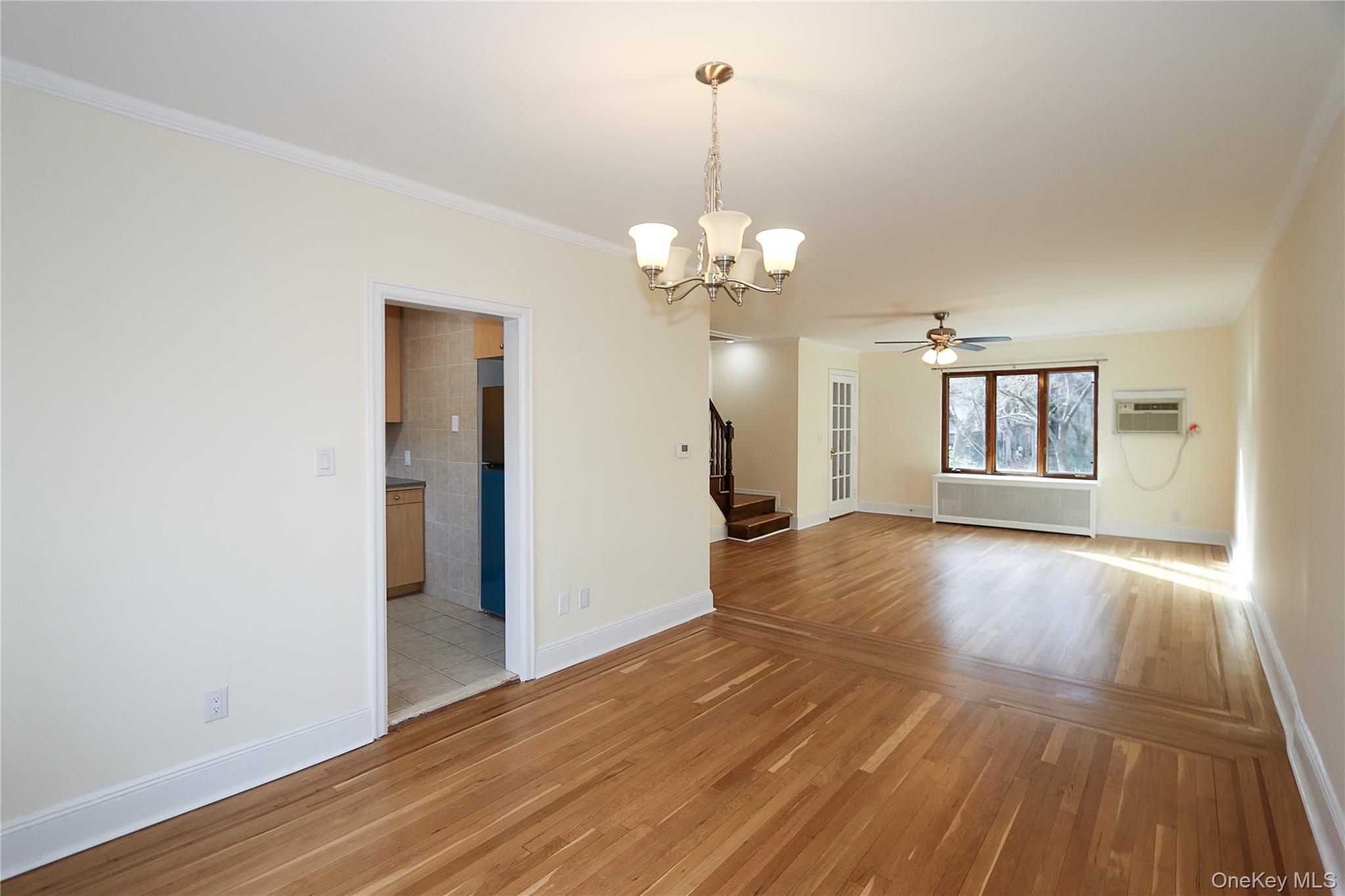 #5 photo, 67-47 Kessel Street, クイーンズ区 Forest Hills , NY 11375