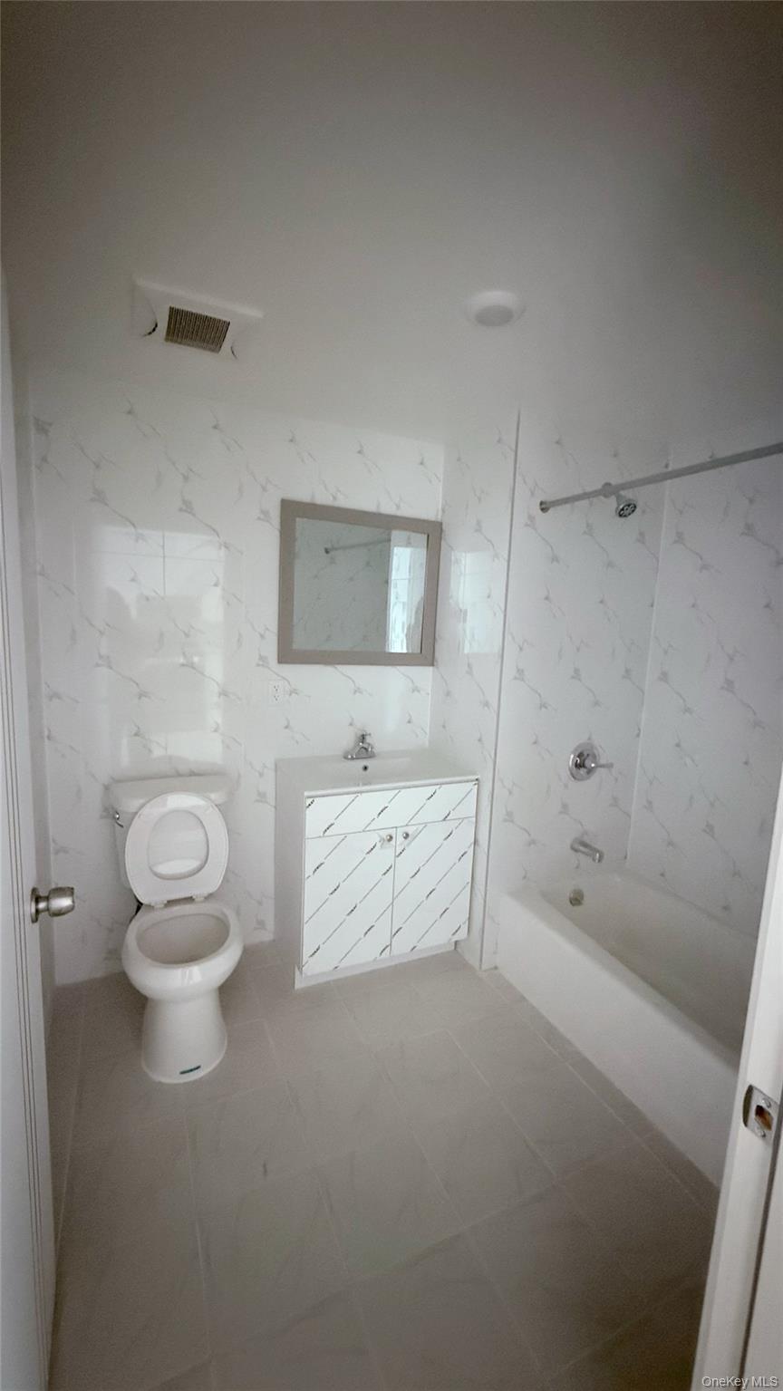 #8 photo, 70-40 45th Avenue, クイーンズ区 Woodside , NY 11377