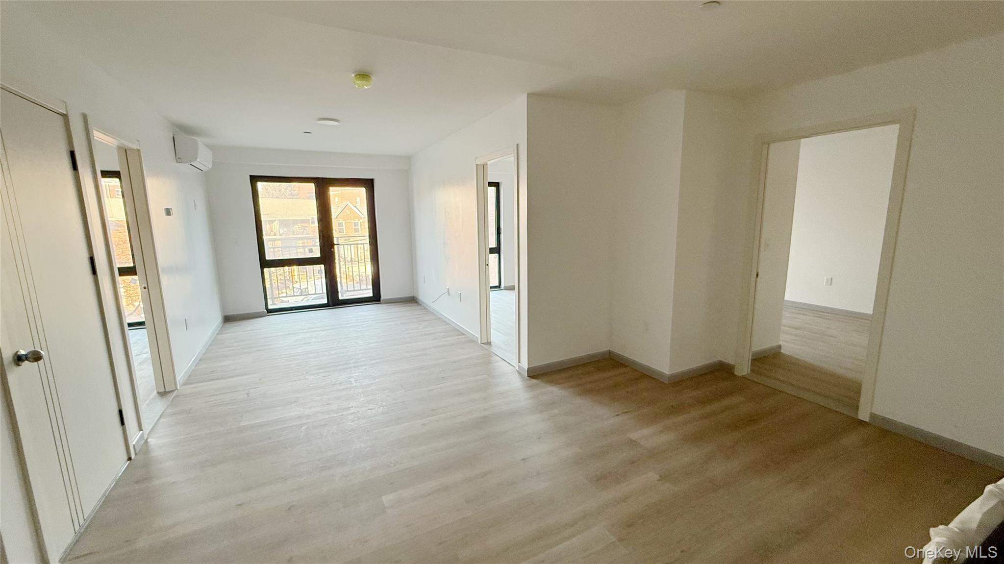 #2 photo, 70-40 45th Avenue, クイーンズ区 Woodside , NY 11377