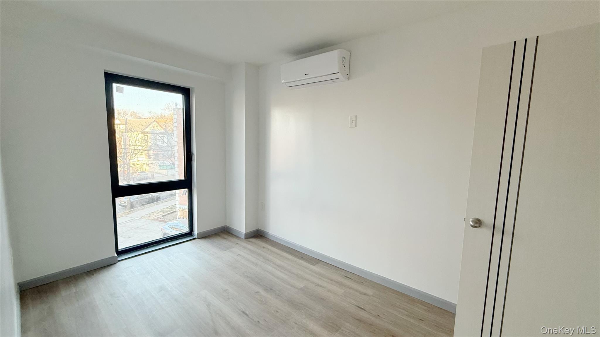 #5 photo, 70-40 45th Avenue, クイーンズ区 Woodside , NY 11377