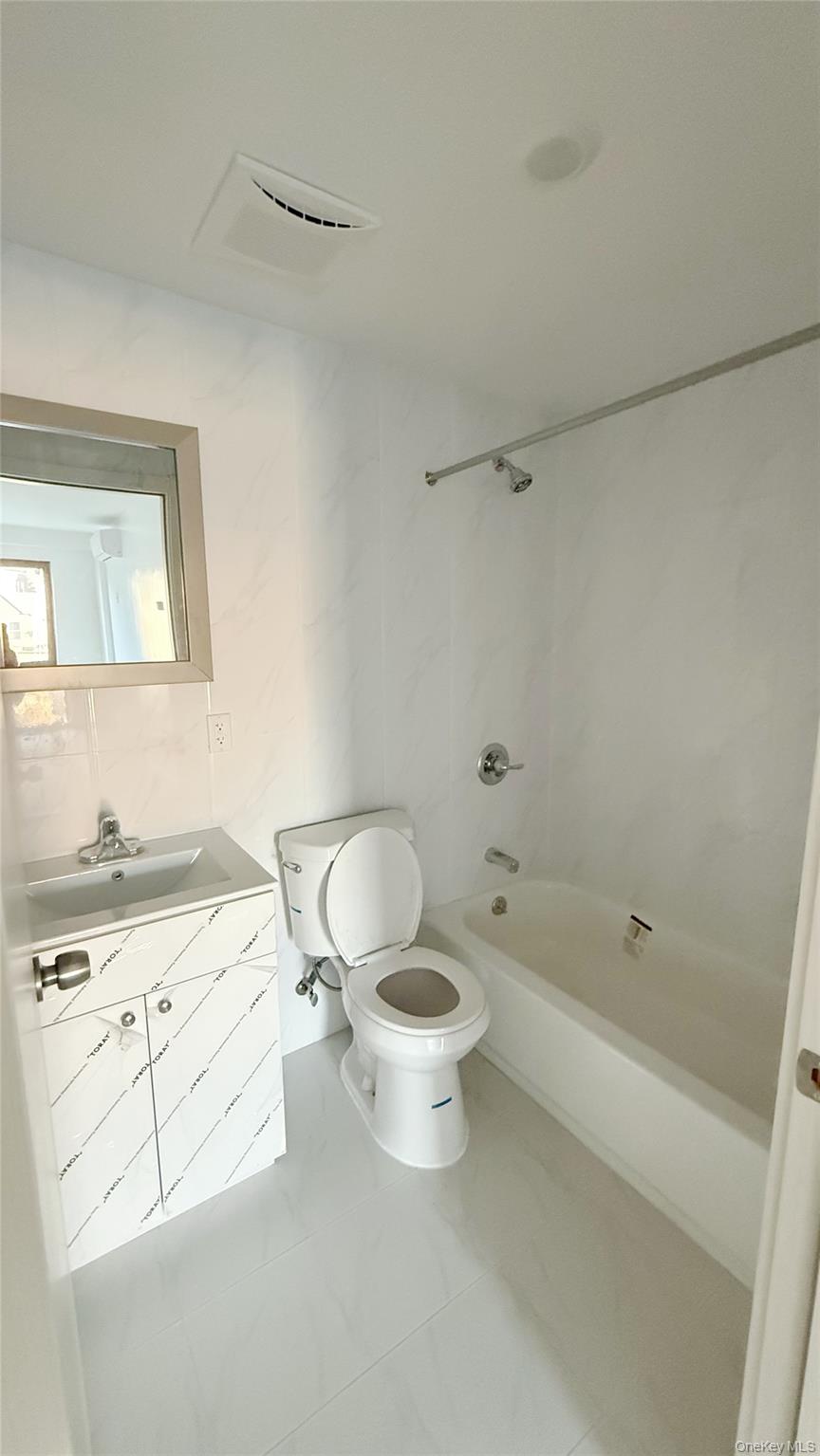 #7 photo, 70-40 45th Avenue, クイーンズ区 Woodside , NY 11377