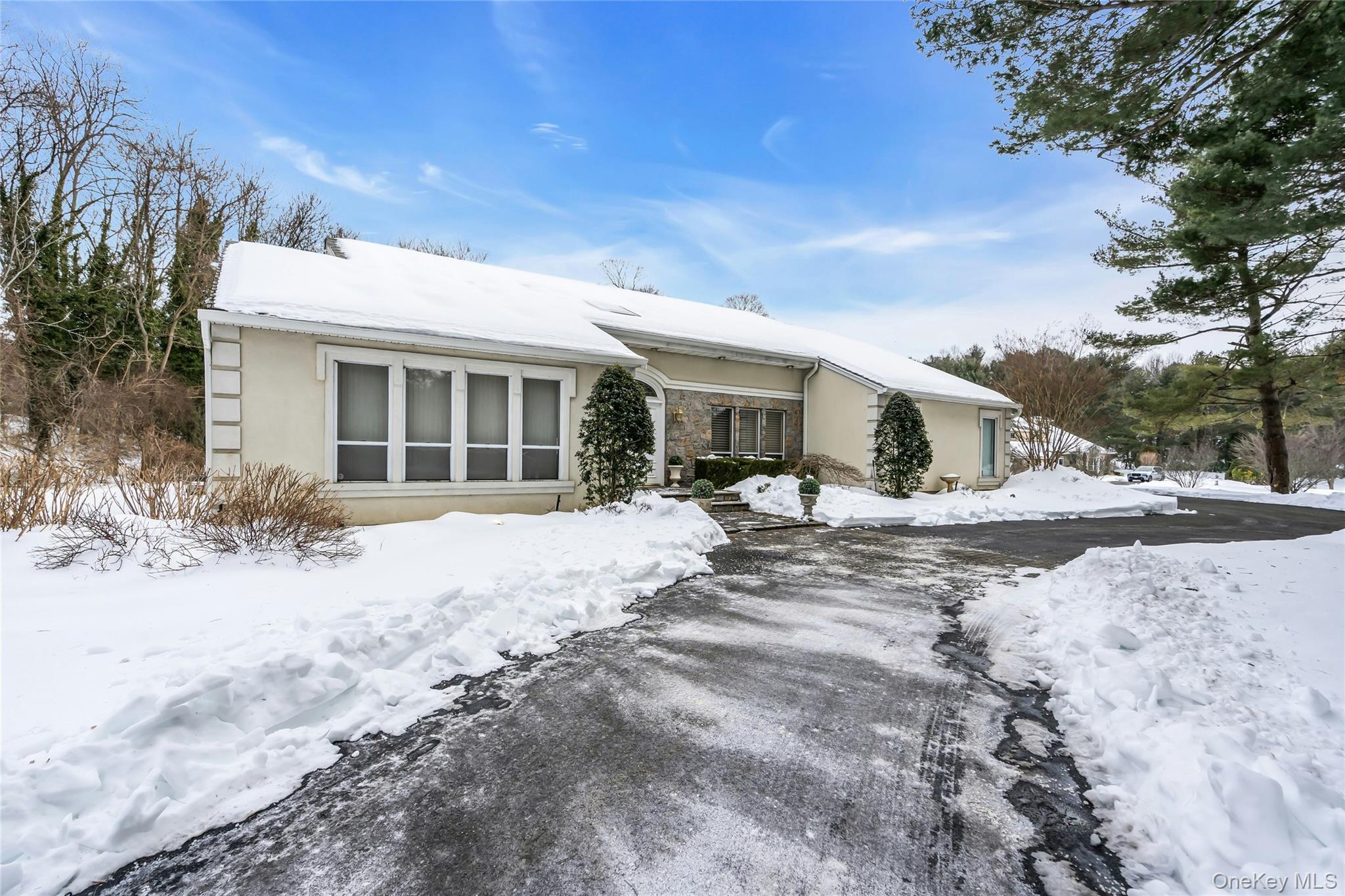 #1 photo, 7 Albertson Lane, ナッソー郡 Old Westbury , NY 11568