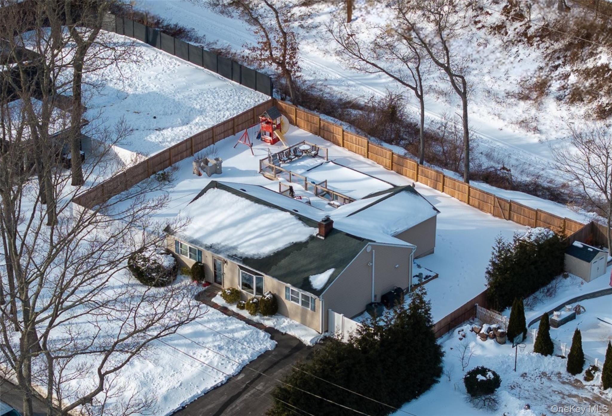 #18 photo, 19 Larch Road, Саффолк ‖ Rocky Point , NY 11778