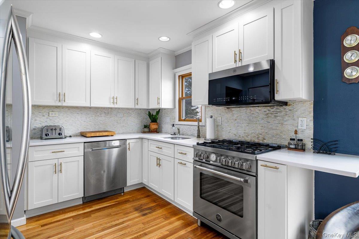 #11 photo, 39 Garnet Lane, नासाउ काउंटी Plainview , NY 11803