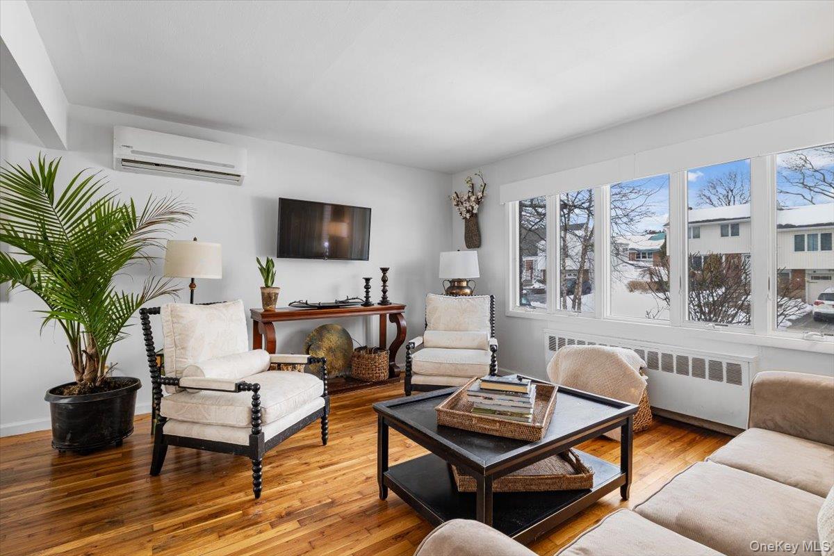 #4 photo, 39 Garnet Lane, नासाउ काउंटी Plainview , NY 11803