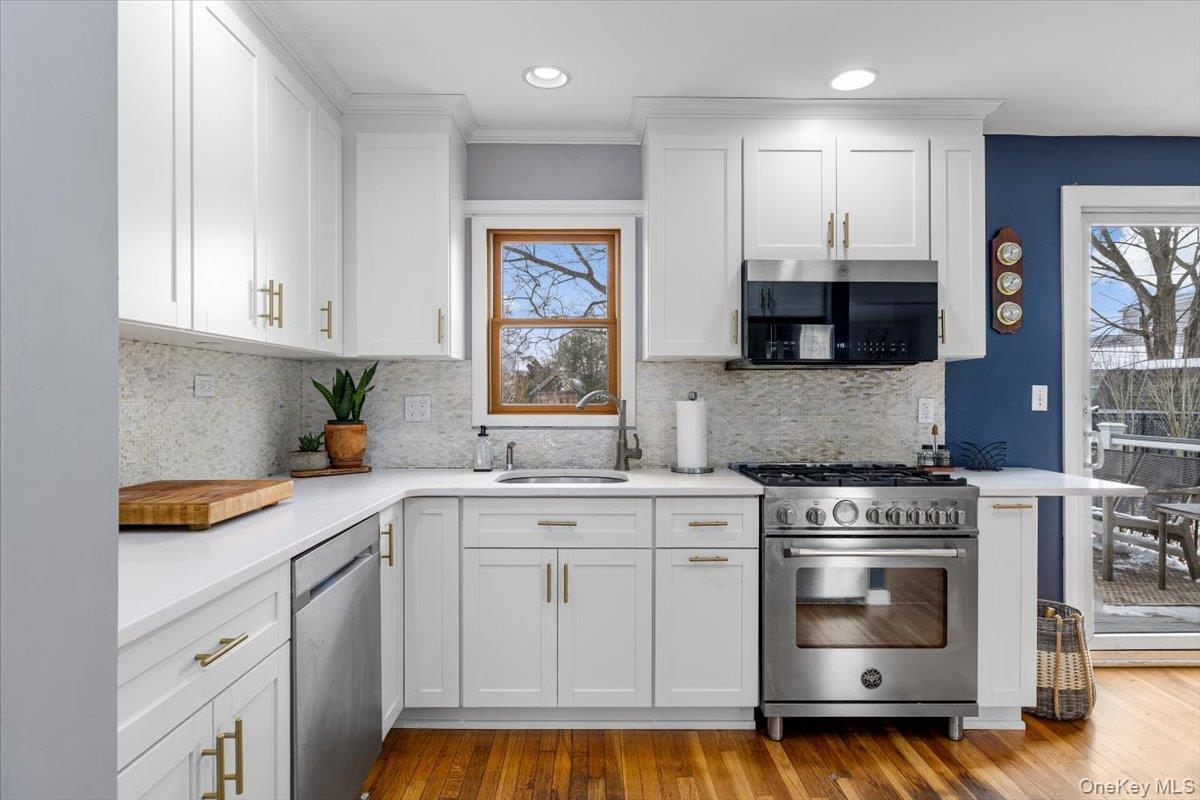 #7 photo, 39 Garnet Lane, नासाउ काउंटी Plainview , NY 11803