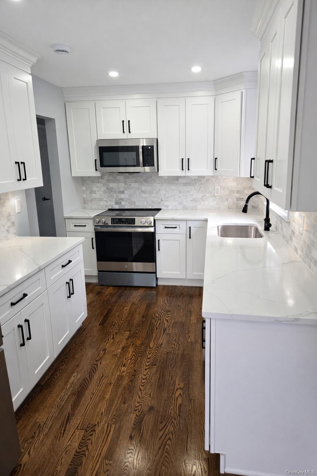 #2 photo, 321 Oakford Street, ナッソー郡 West Hempstead , NY 11552