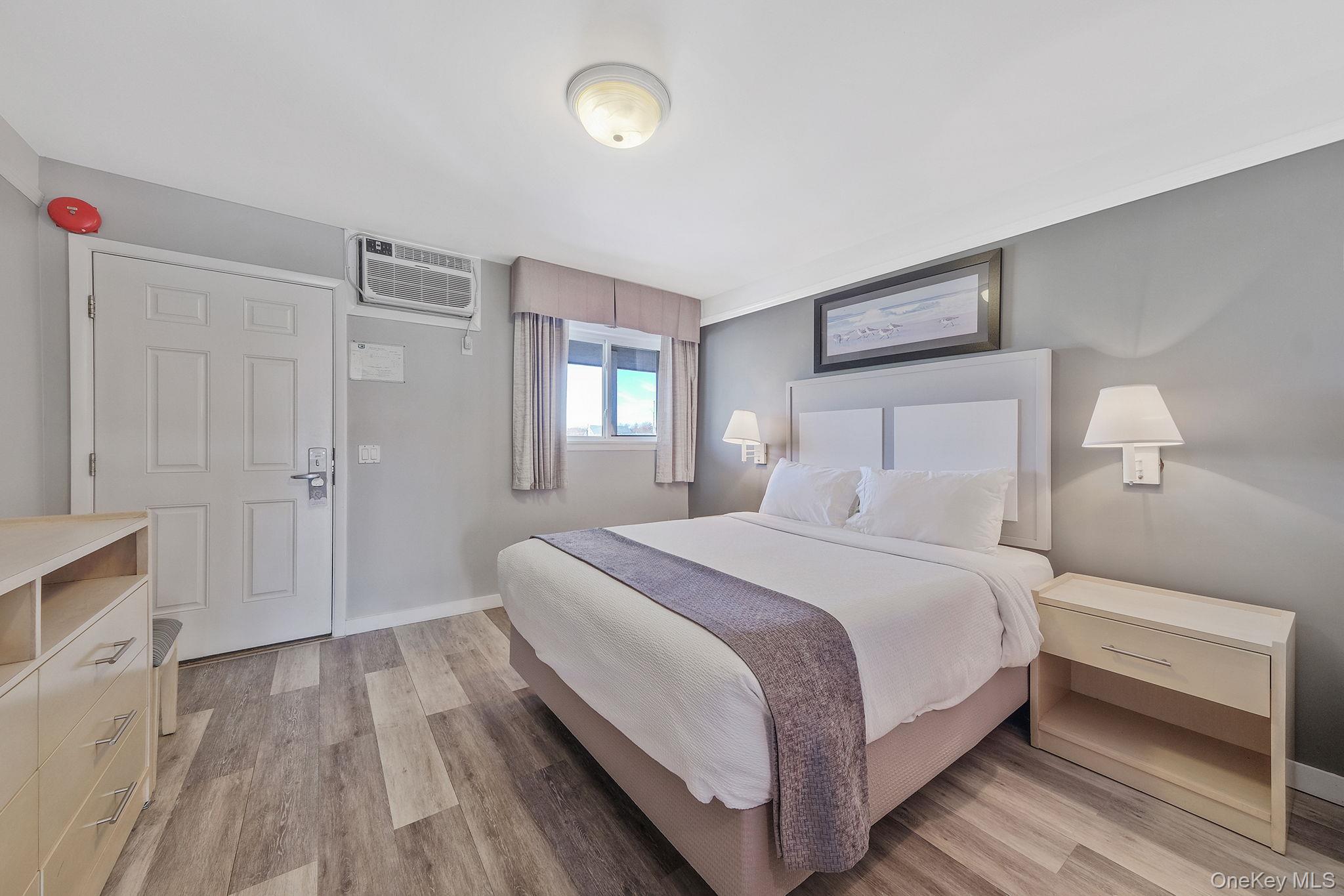 #8 photo, 131 S Emerson Avenue, Саффолк ‖ Montauk , NY 11954