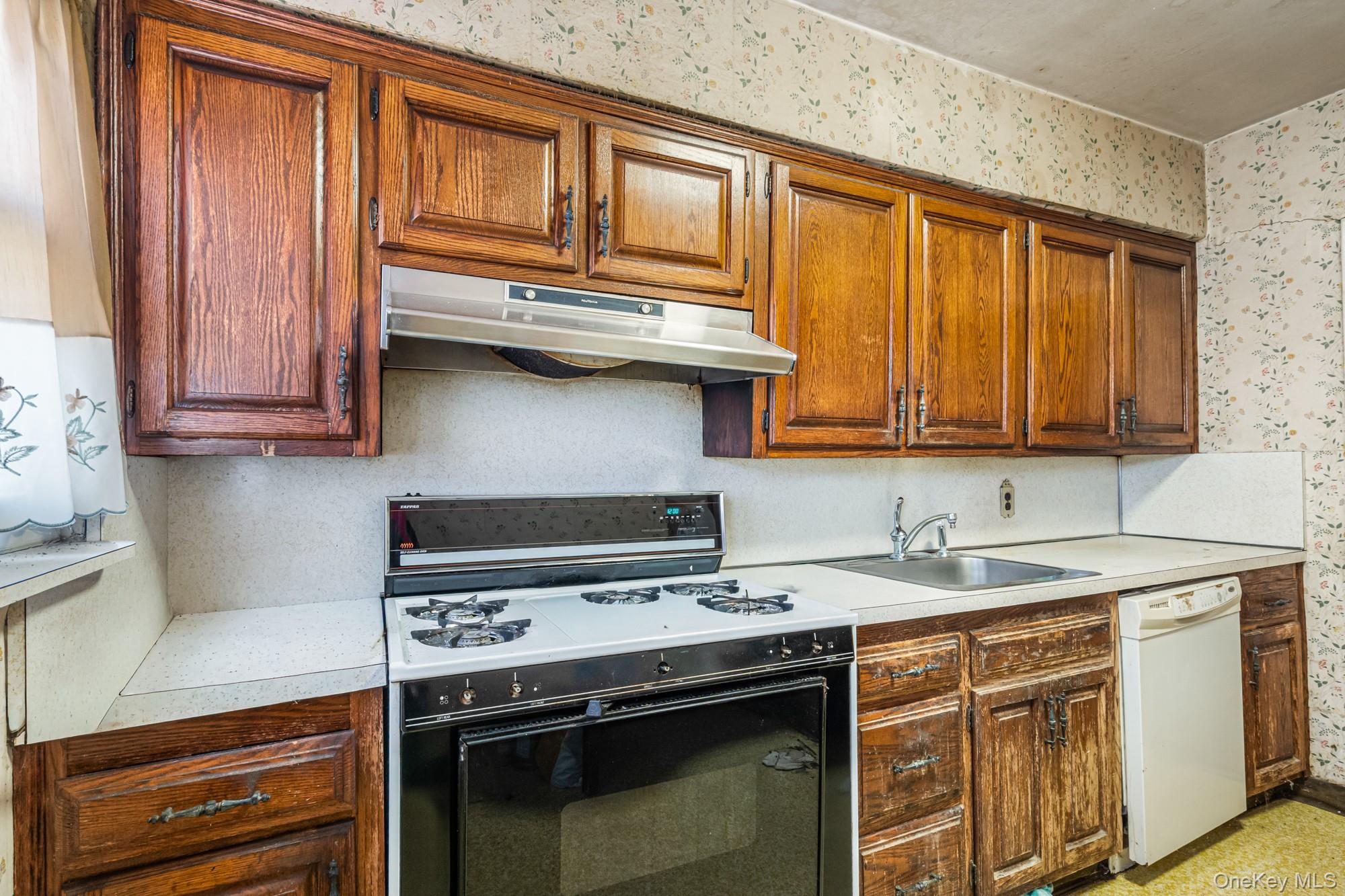 #10 photo, 7555 198th Street, クイーンズ区 Fresh Meadows , NY 11366