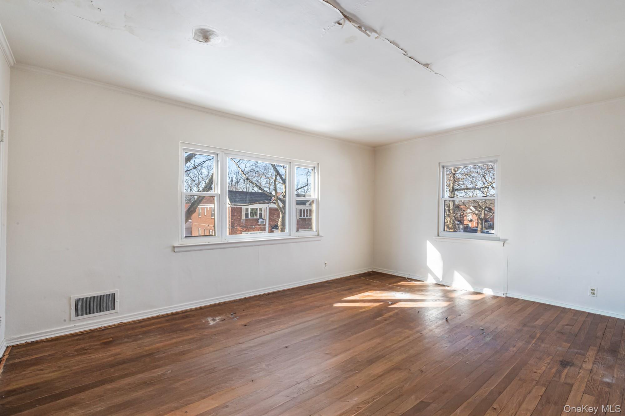 #14 photo, 7555 198th Street, クイーンズ区 Fresh Meadows , NY 11366