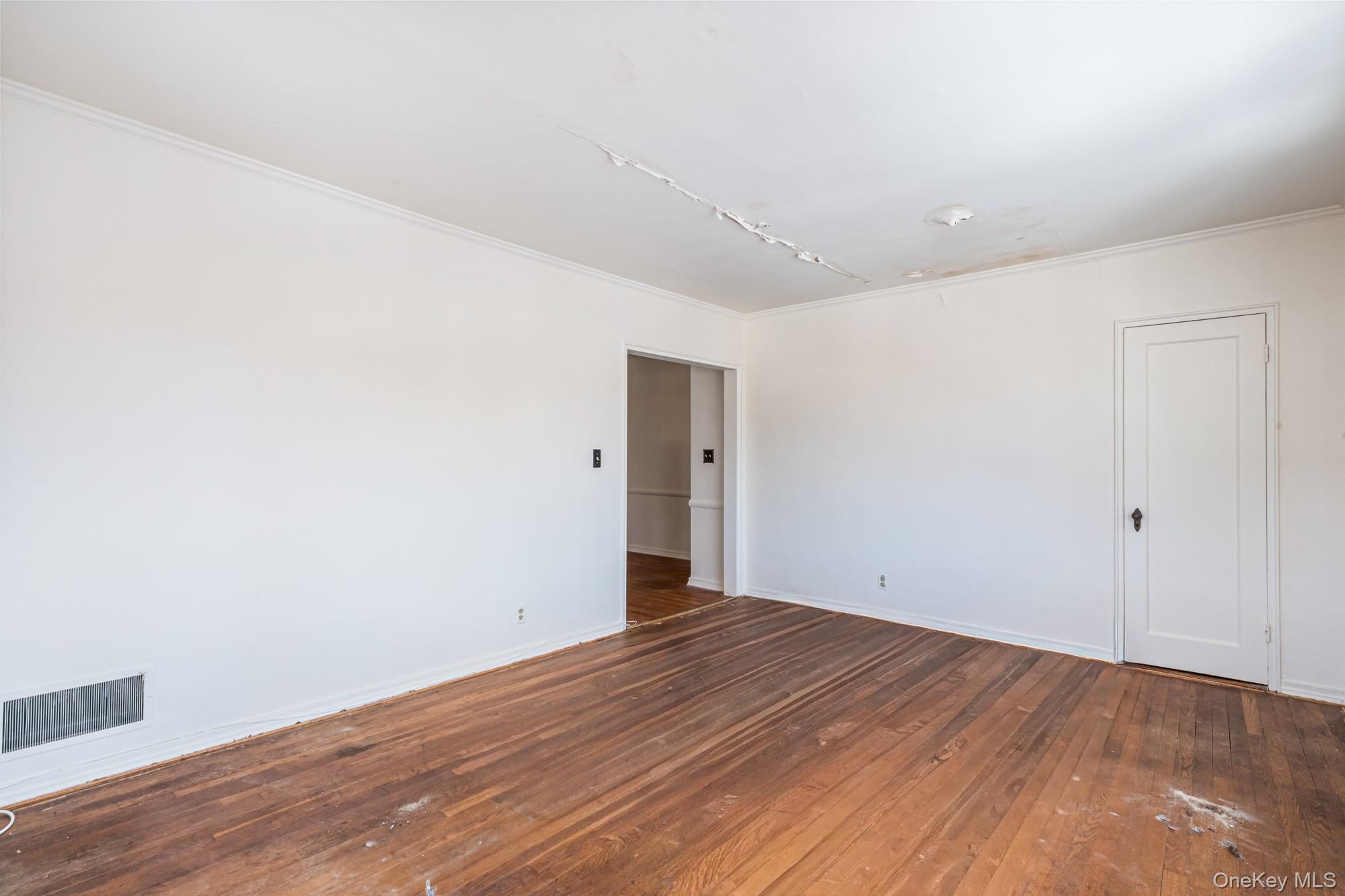 #15 photo, 7555 198th Street, クイーンズ区 Fresh Meadows , NY 11366