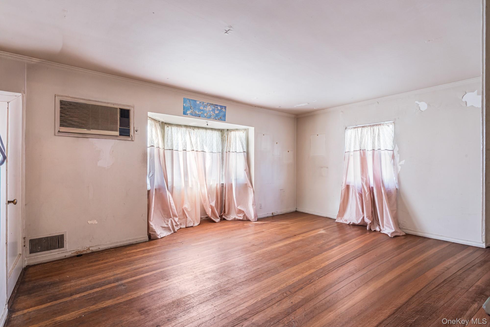 #4 photo, 7555 198th Street, クイーンズ区 Fresh Meadows , NY 11366