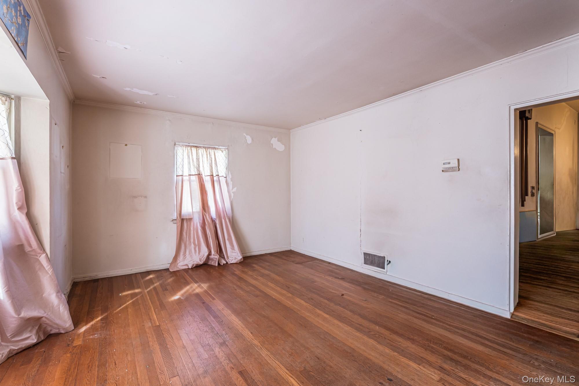 #5 photo, 7555 198th Street, クイーンズ区 Fresh Meadows , NY 11366