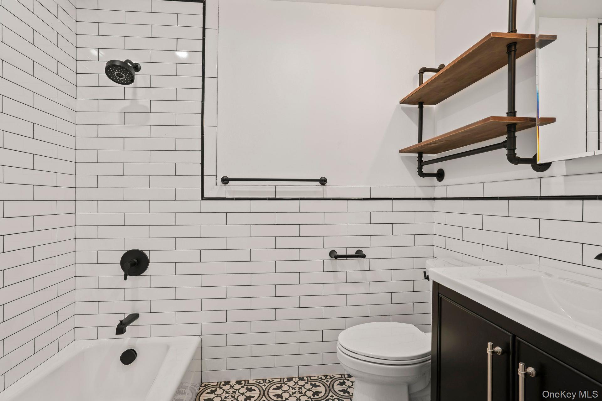 #12 photo, 17 Edgar Court, サフォーク郡 Huntington , NY 11743