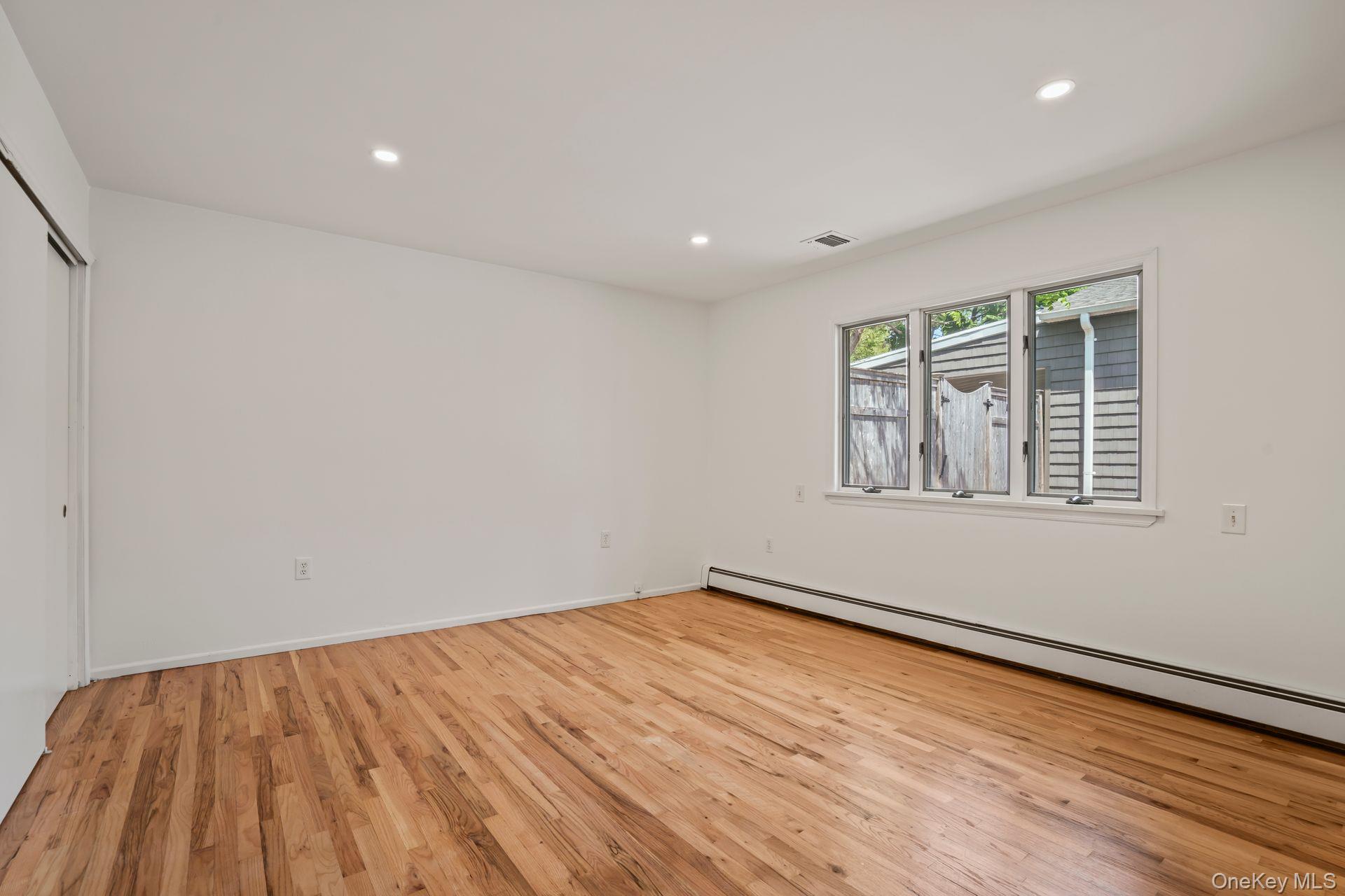 #17 photo, 17 Edgar Court, サフォーク郡 Huntington , NY 11743