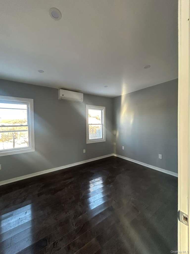 #8 photo, 534 Beach 43rd Street, Far Rockaway , NY 11691