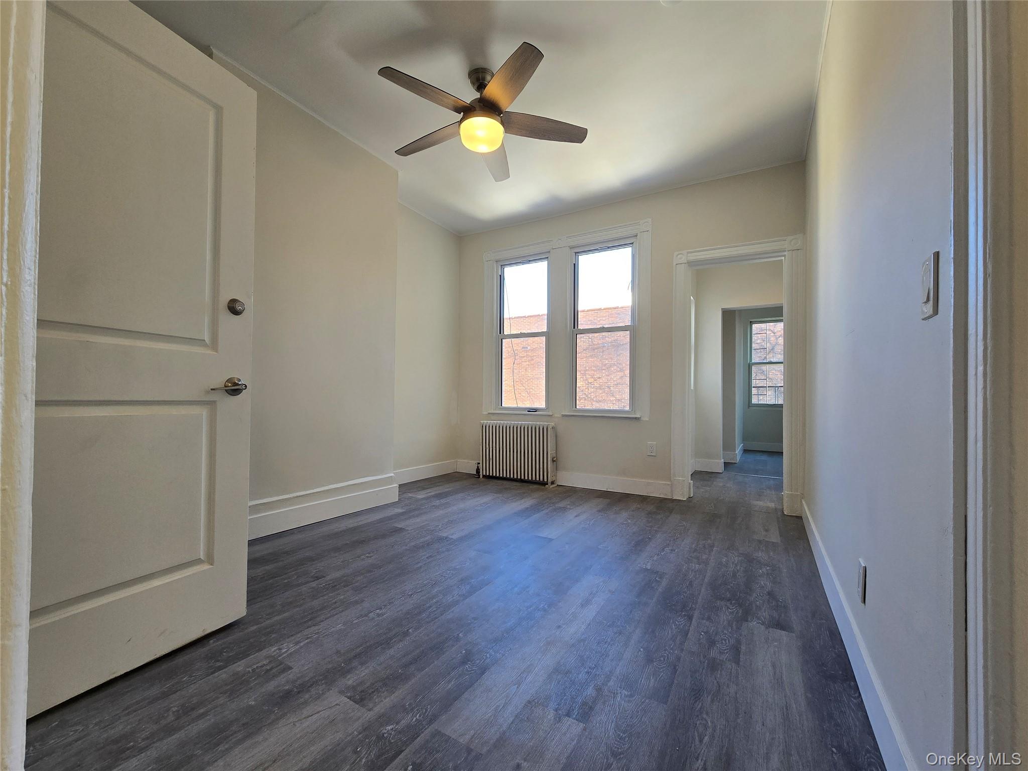 #3 photo, 31-17 43rd Street, クイーンズ区 Astoria , NY 11103