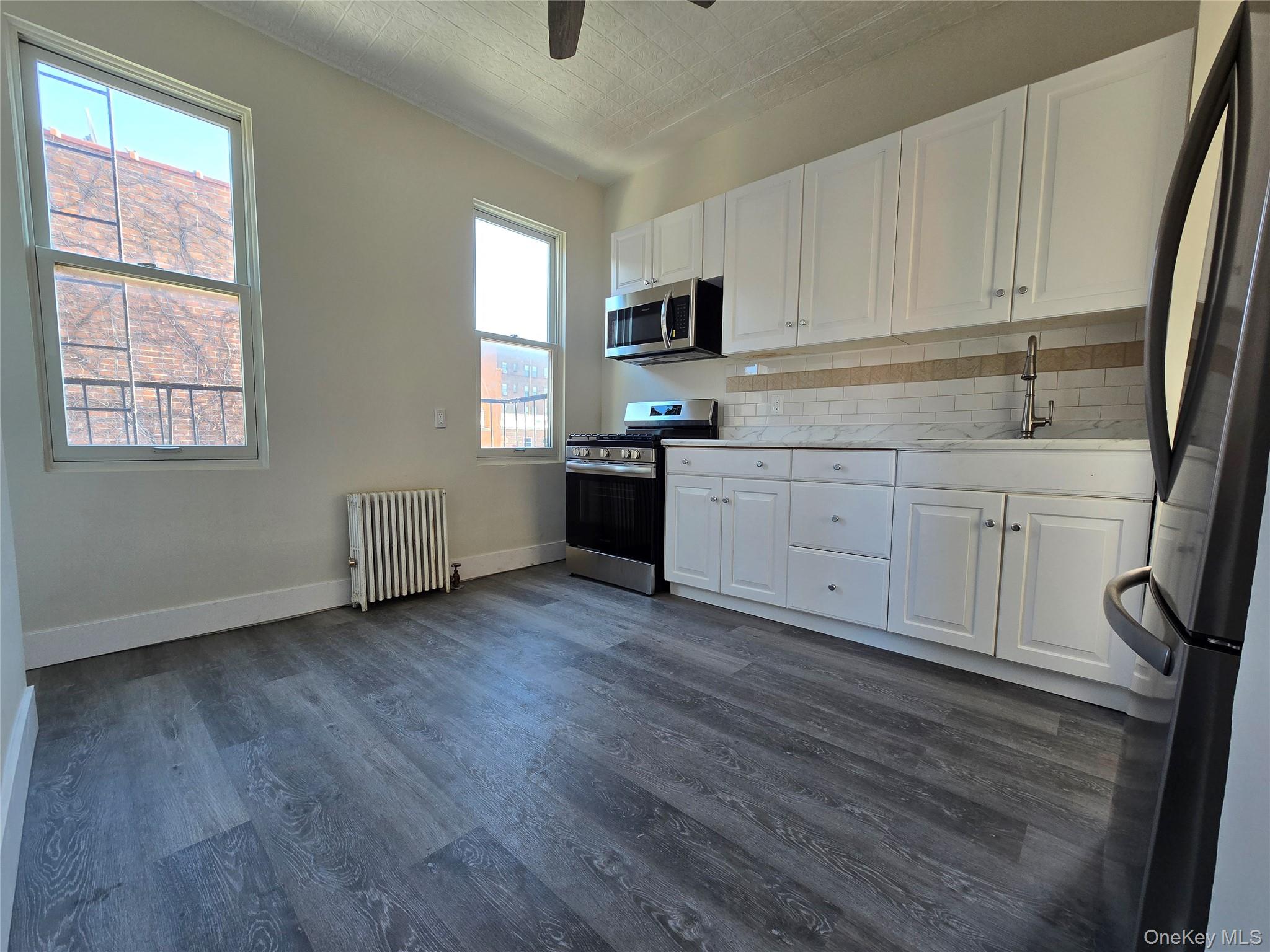 #5 photo, 31-17 43rd Street, クイーンズ区 Astoria , NY 11103