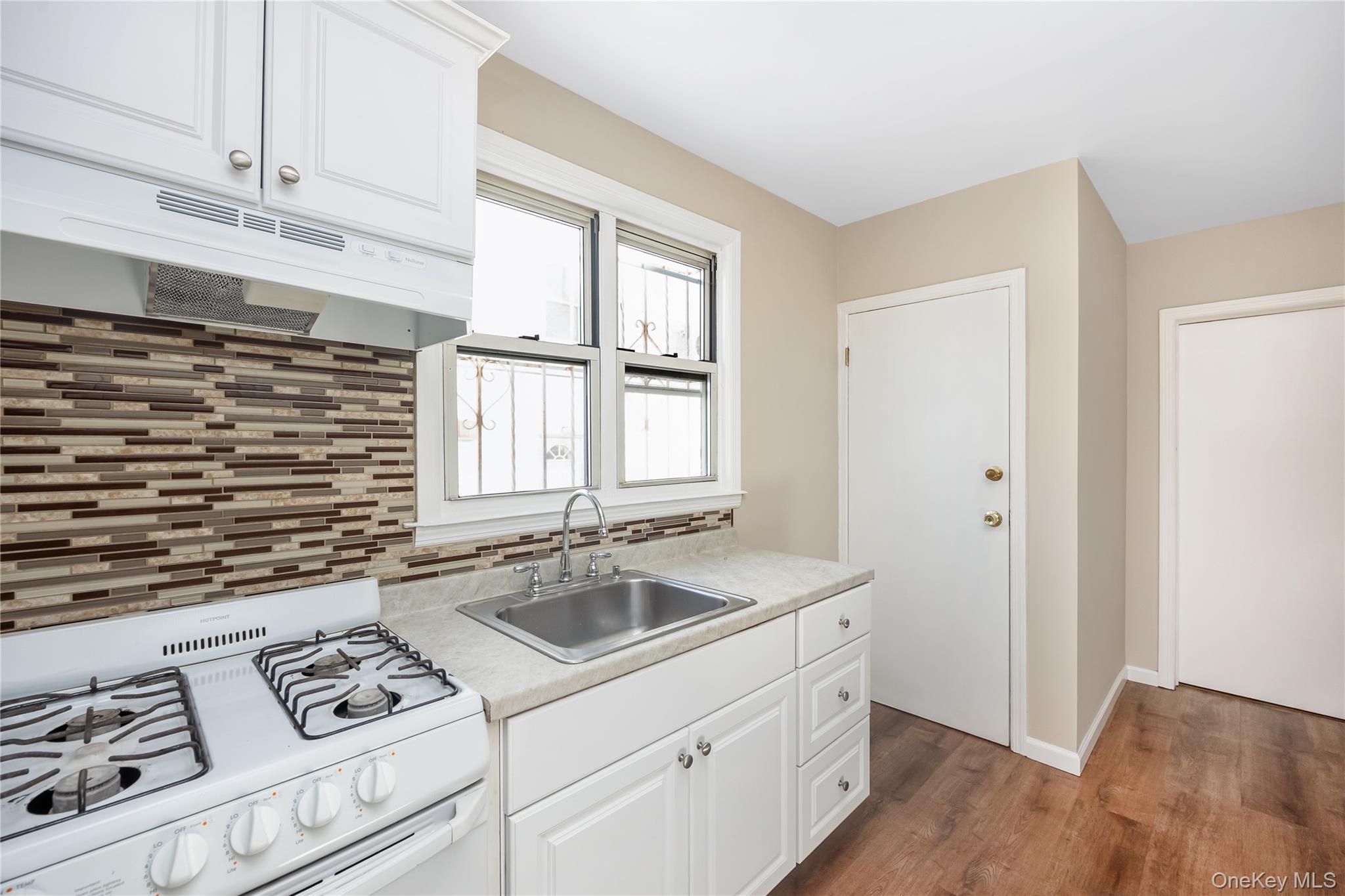 #10 photo, 8515 151st Street, Jamaica Hills , NY 11435