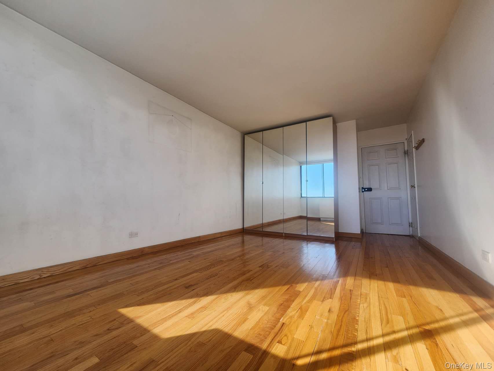 #5 photo, 1 Bay Club, クイーンズ区 Bayside , NY 11360