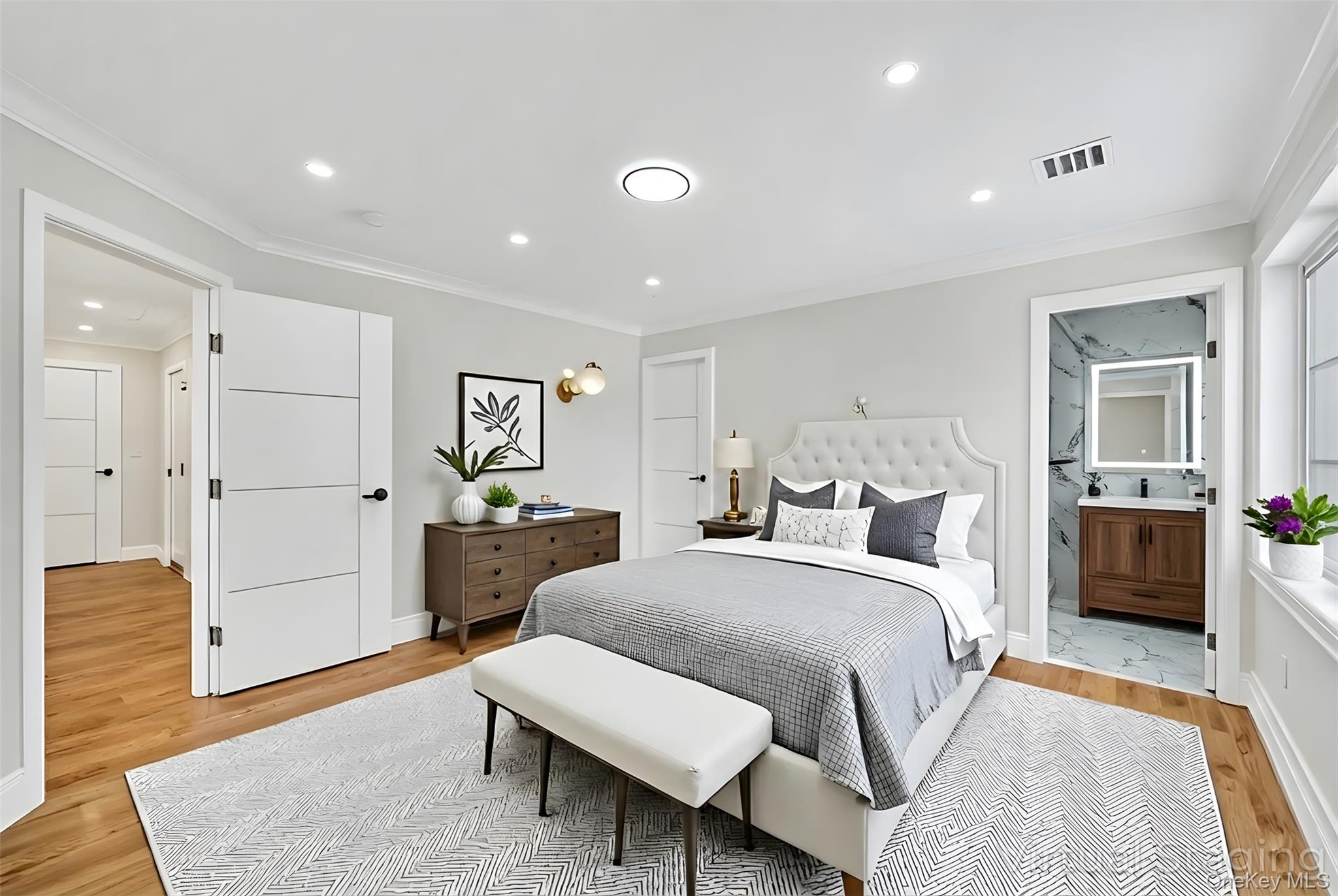 #10 photo, 2481 Putnam Drive, ナッソー郡 East Meadow , NY 11554