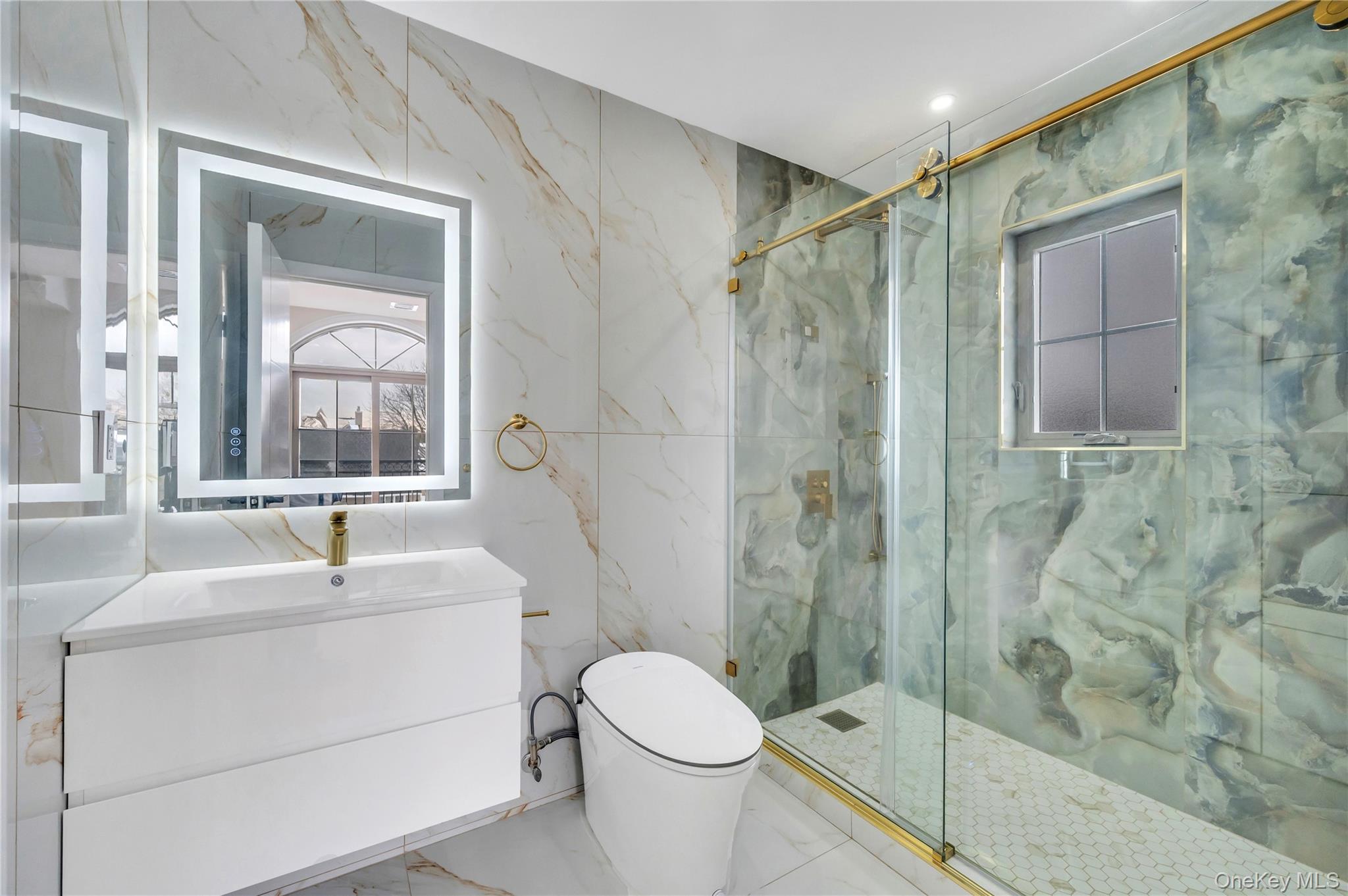 #19 photo, 2481 Putnam Drive, ナッソー郡 East Meadow , NY 11554