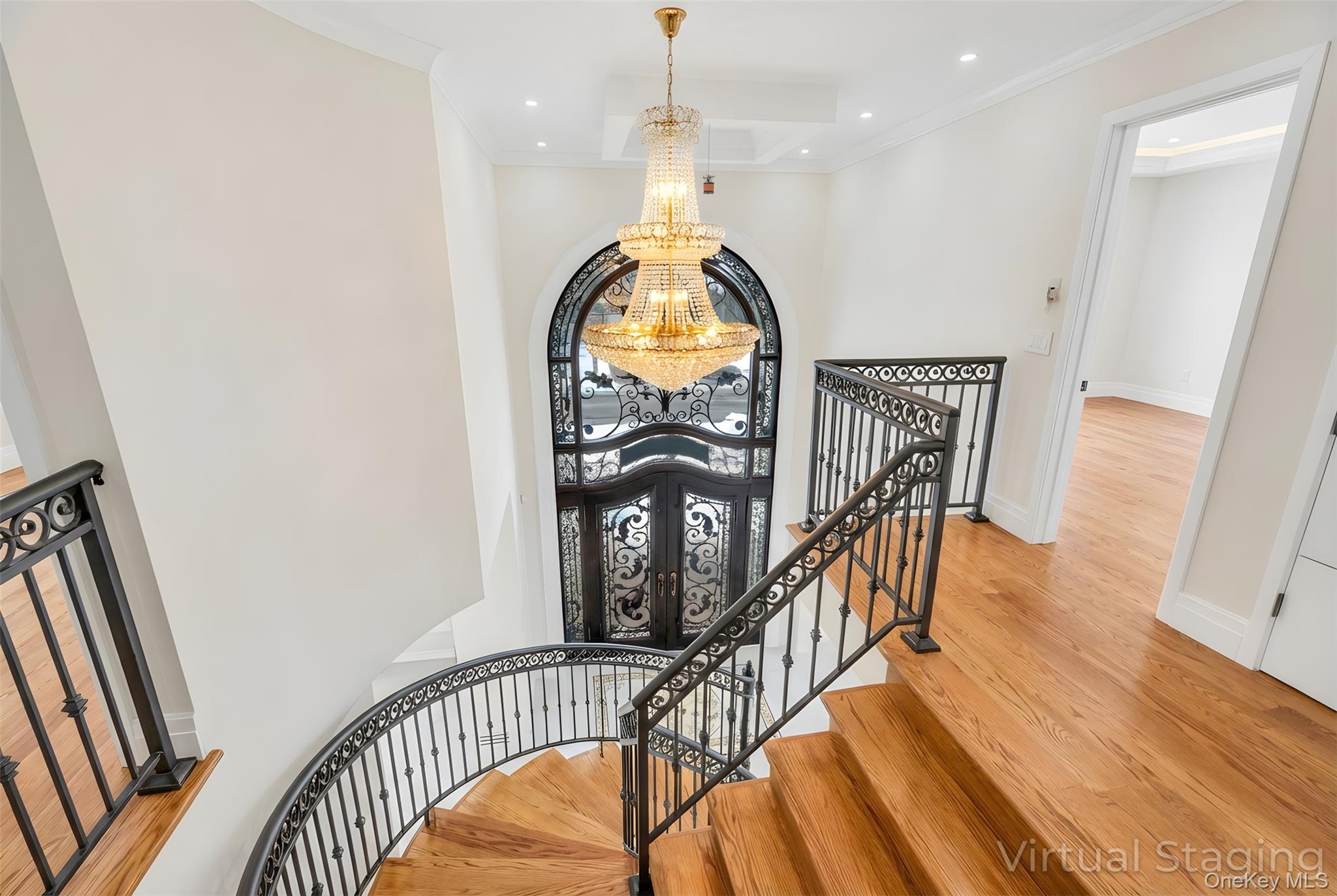 #2 photo, 2481 Putnam Drive, ナッソー郡 East Meadow , NY 11554