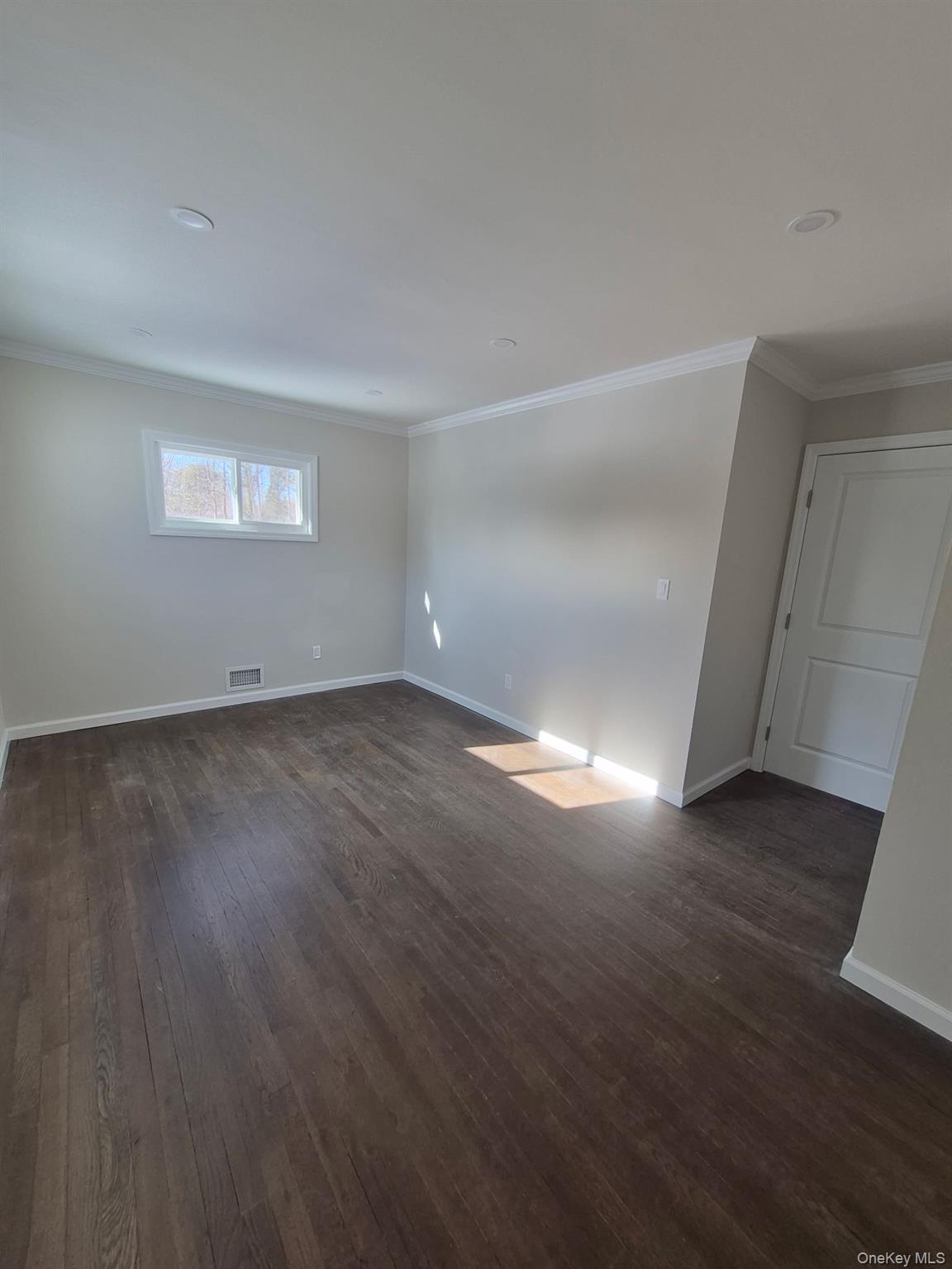 #14 photo, 1550 N Gardiner Drive, サフォーク郡 Bay Shore , NY 11706