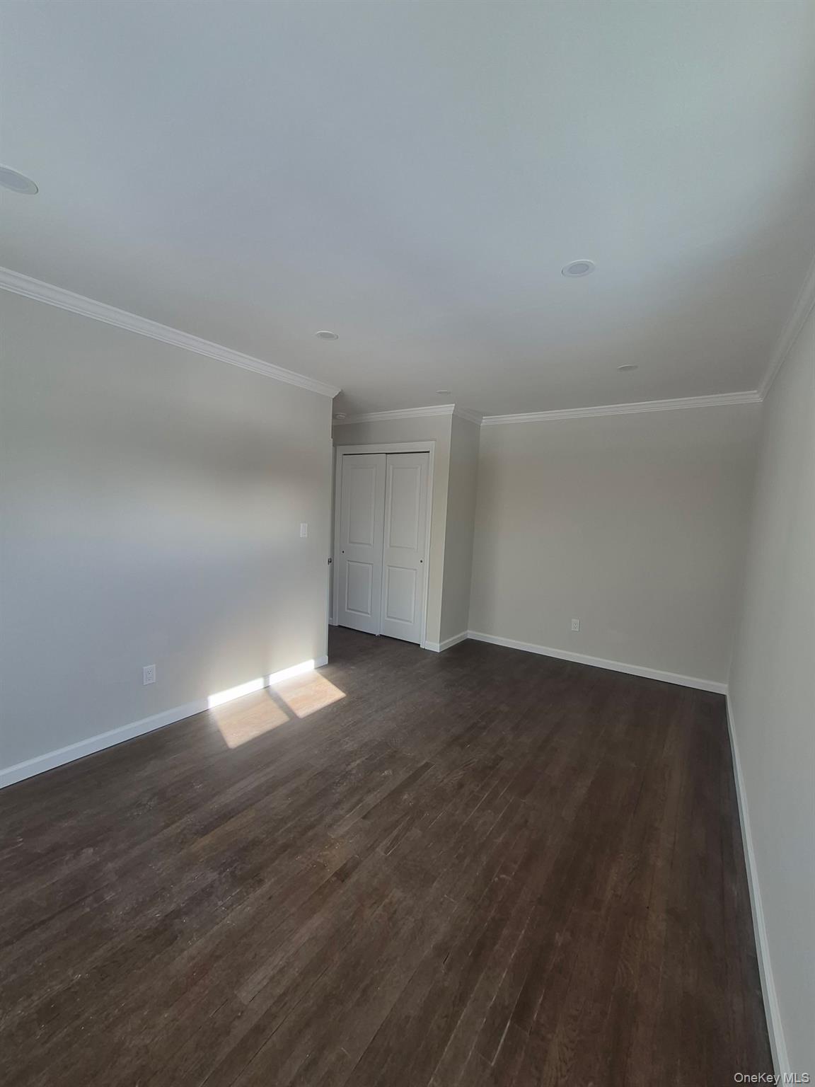 #15 photo, 1550 N Gardiner Drive, サフォーク郡 Bay Shore , NY 11706