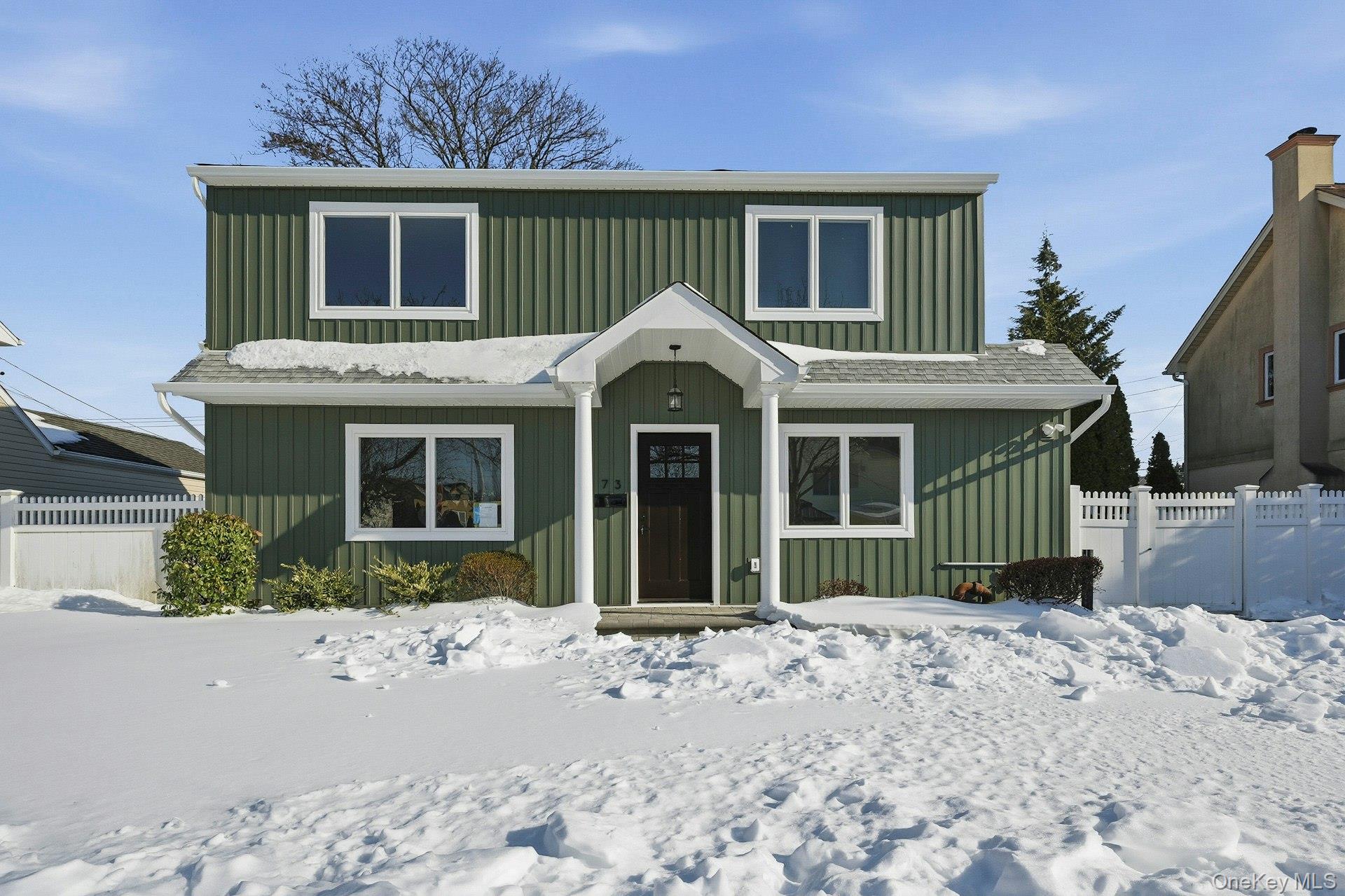 #1 photo, 73 Wolcott Road, ナッソー郡 Levittown , NY 11756