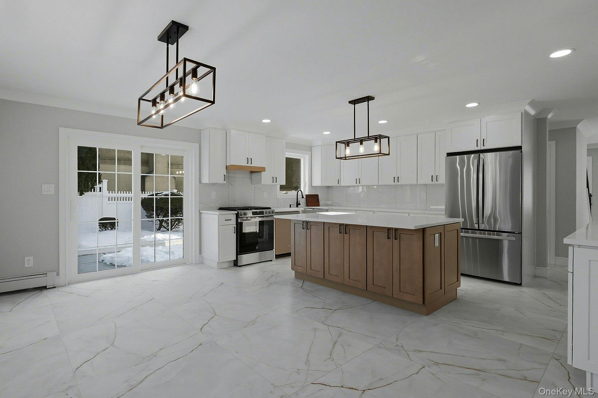 #18 photo, 73 Wolcott Road, ナッソー郡 Levittown , NY 11756