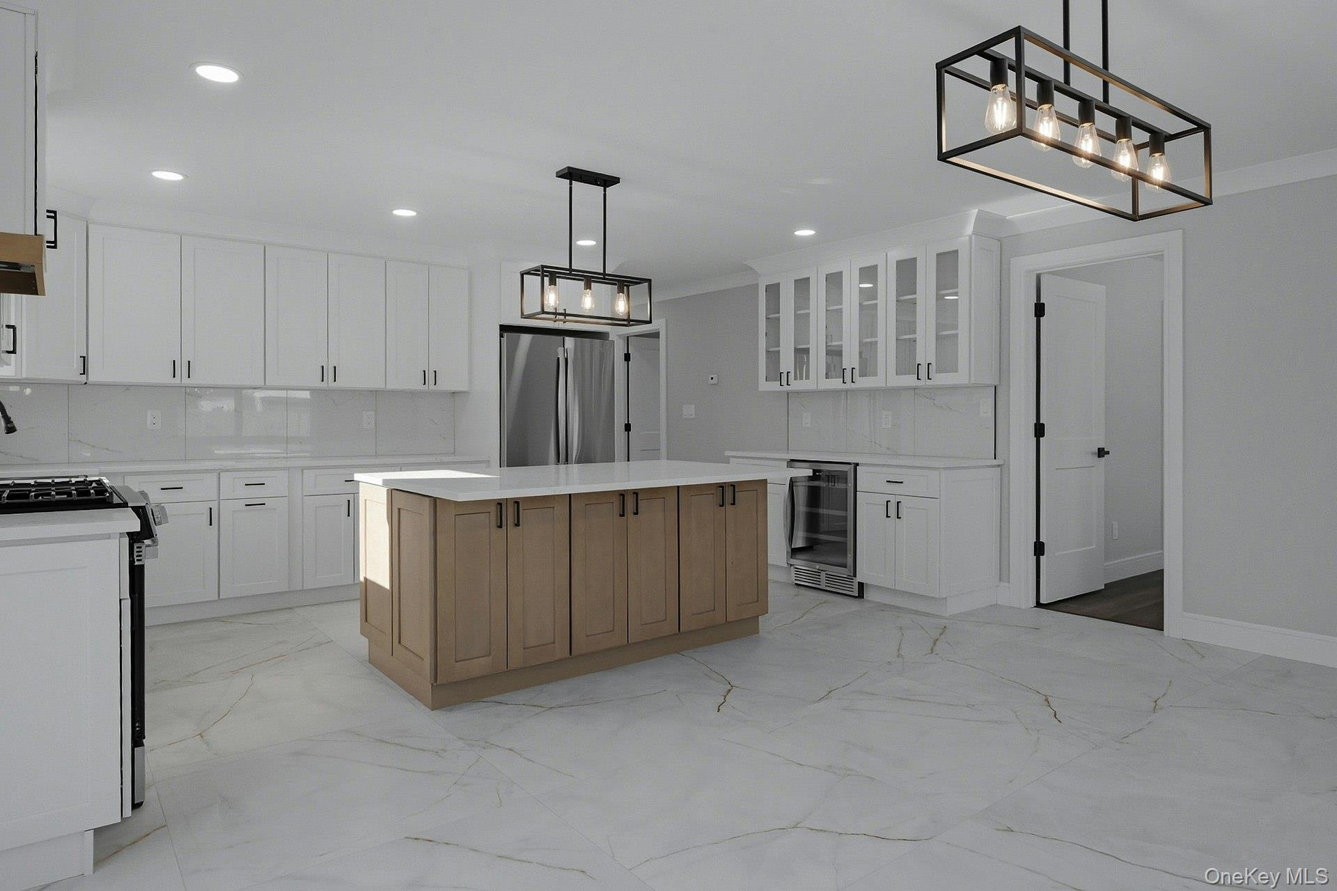 #20 photo, 73 Wolcott Road, ナッソー郡 Levittown , NY 11756