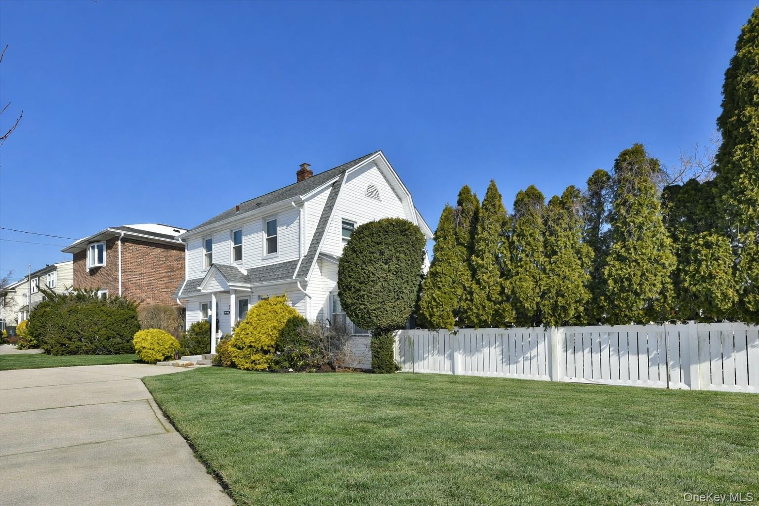 #3 photo, 458 Pennsylvania Avenue, Нассау ‖ Williston Park , NY 11596