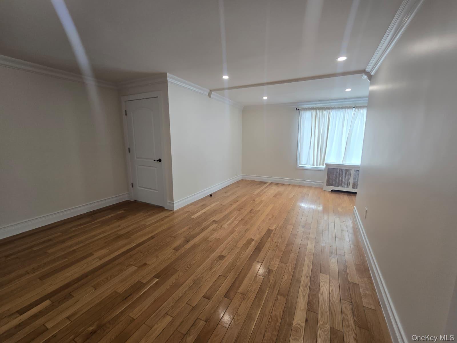 #3 photo, 267 Denton Avenue, ナッソー郡 Lynbrook , NY 11563