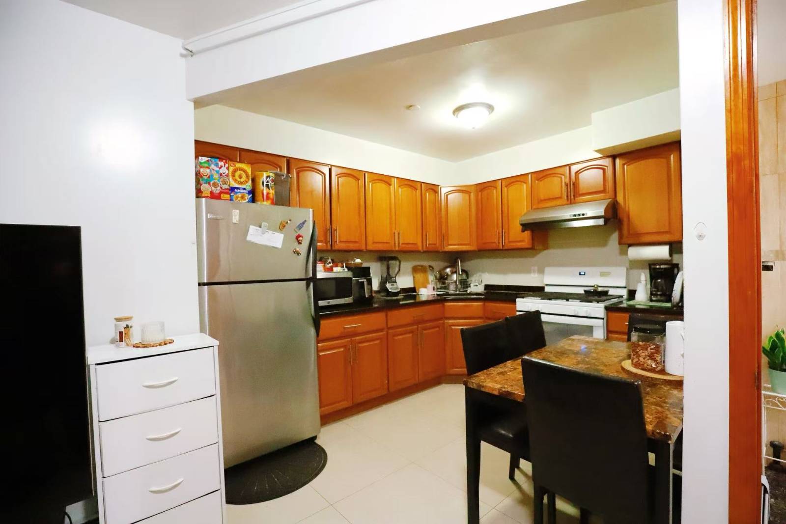 #2 photo, 37-31  103rd Street, クイーンズ区 Corona , NY 11368