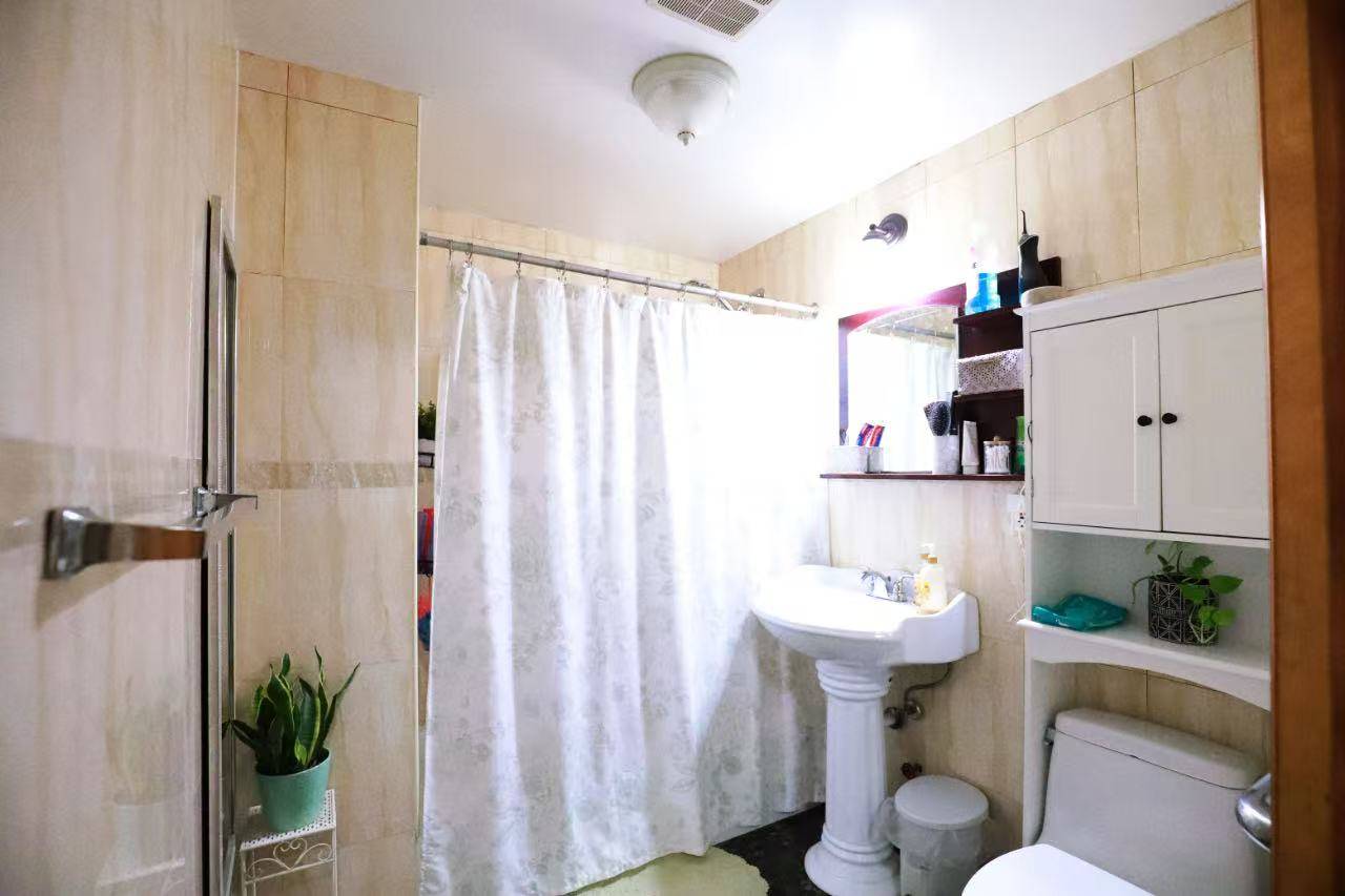 #9 photo, 37-31  103rd Street, クイーンズ区 Corona , NY 11368