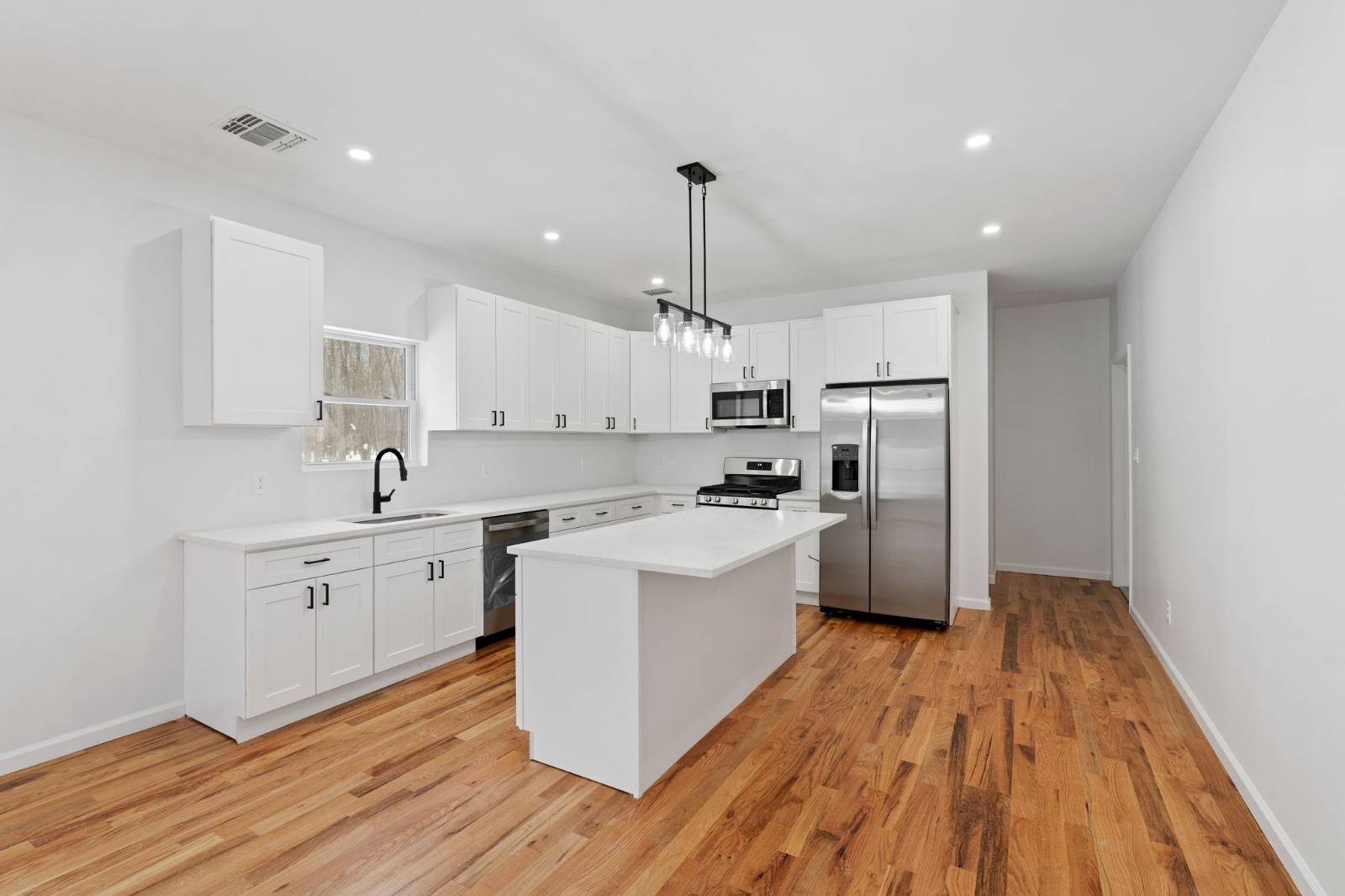 #2 photo, 30 Northern Ave, Walden , NY 12586