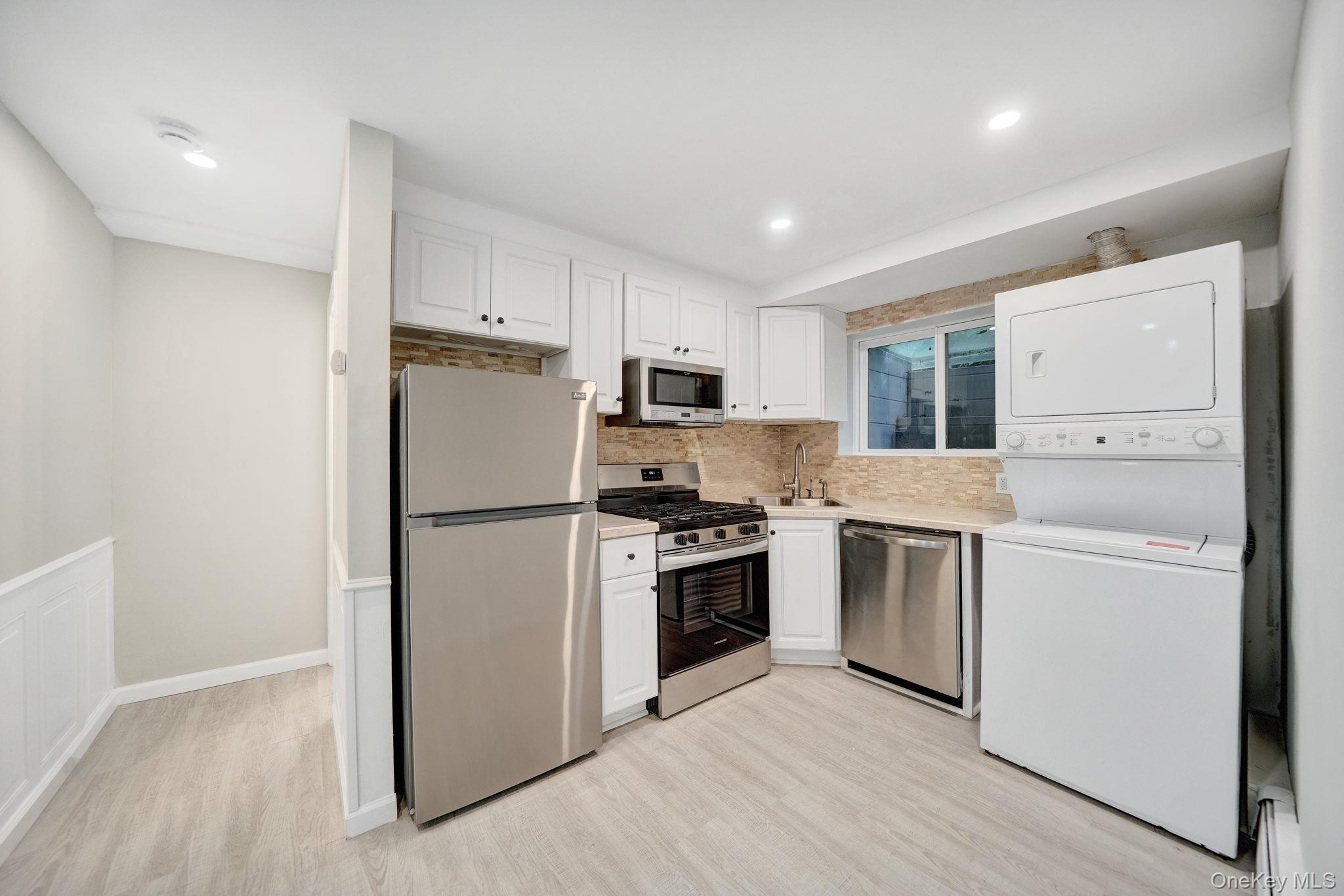 #15 photo, 644 Bread And Cheese Hollow Road, 롱 아일랜드 Northport , NY 11768